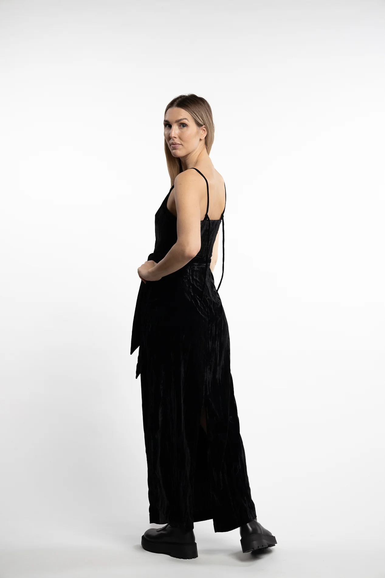 Cygnet Velvet Dress- Black - Image 8