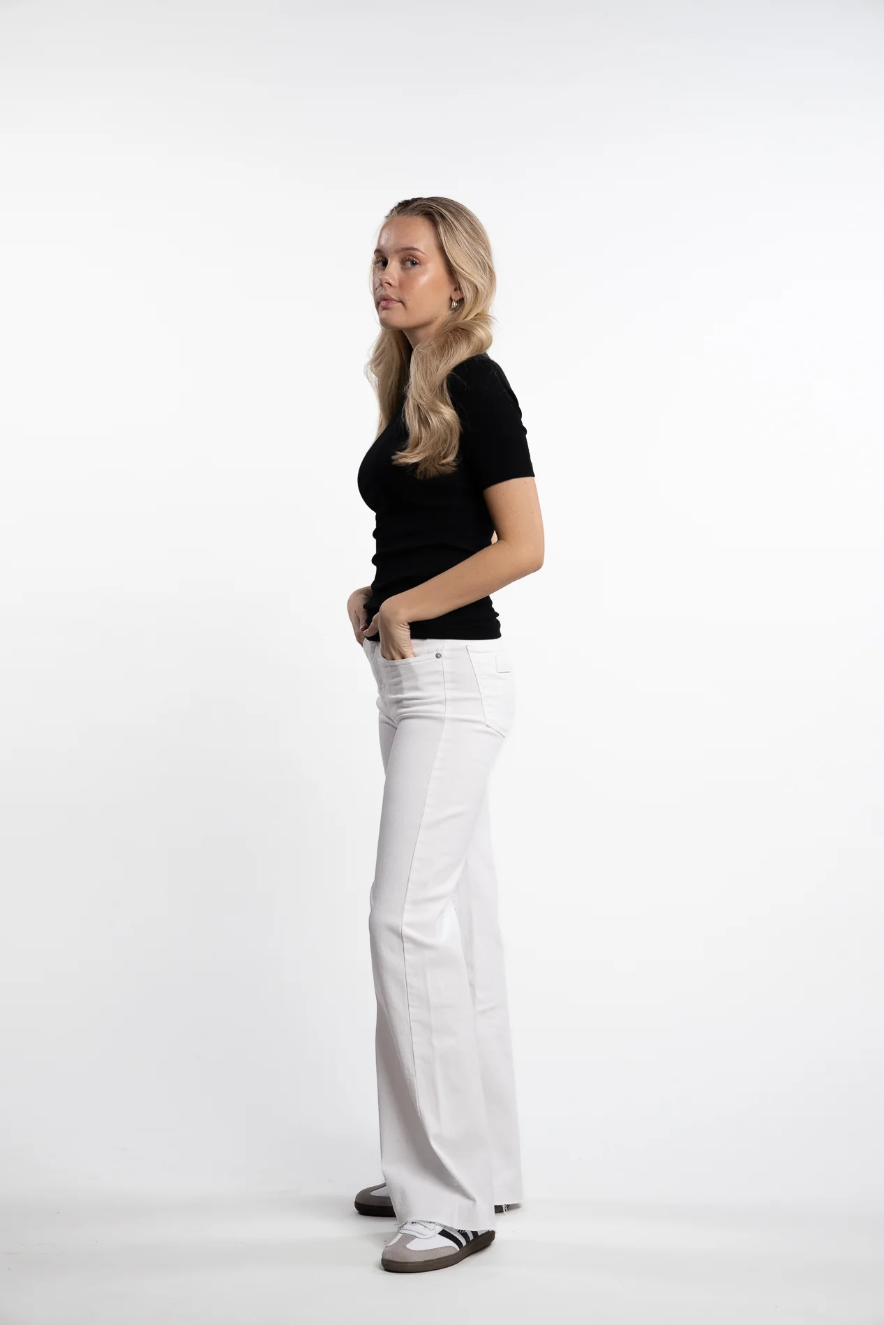 Ester SS- Black - Image 6