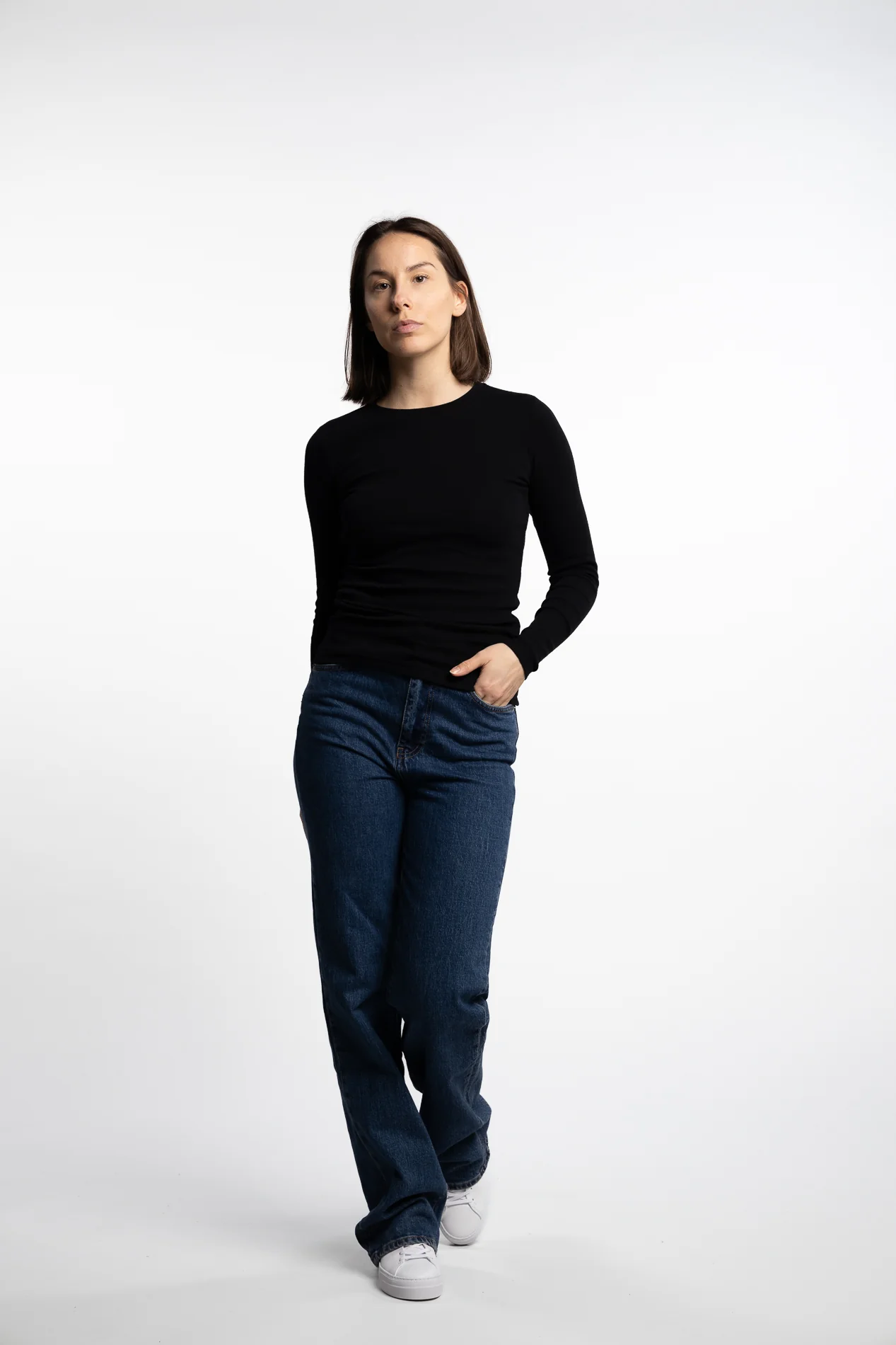 Alexa LS 7542- Black - Image 6