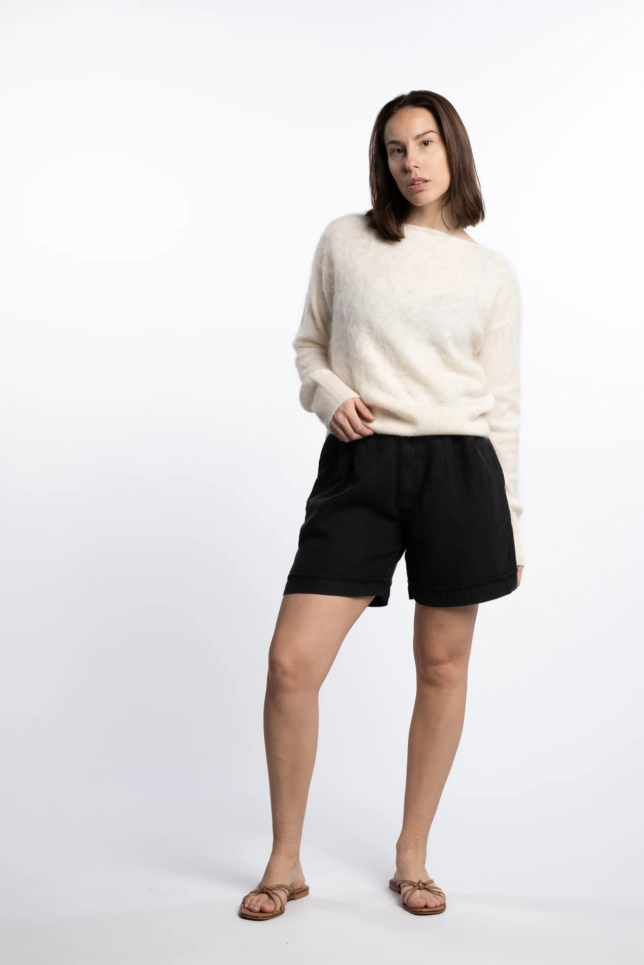 Saya - Black linen - Image 4