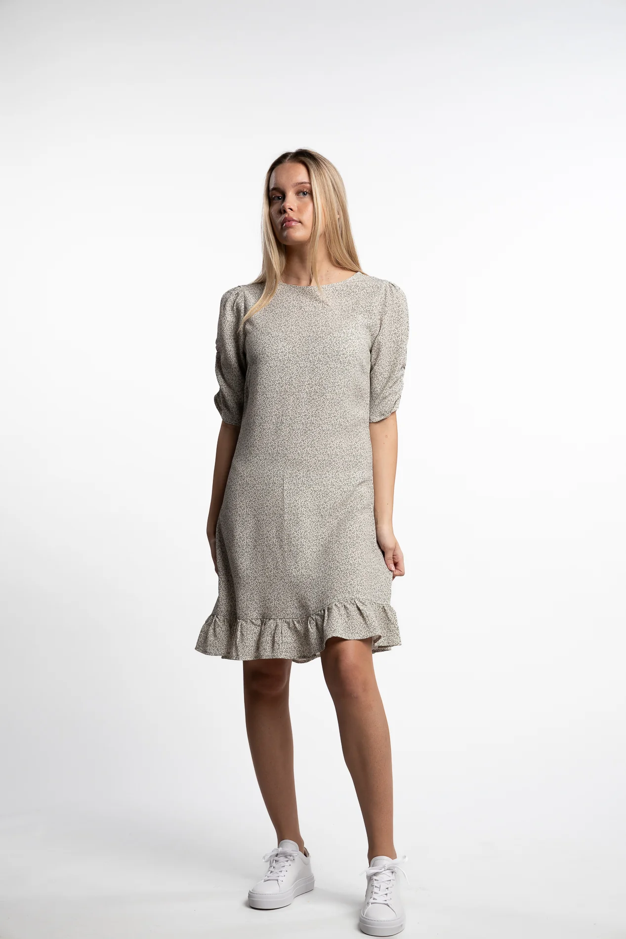 Ellen Dress- Petite Green Flower - Image 5