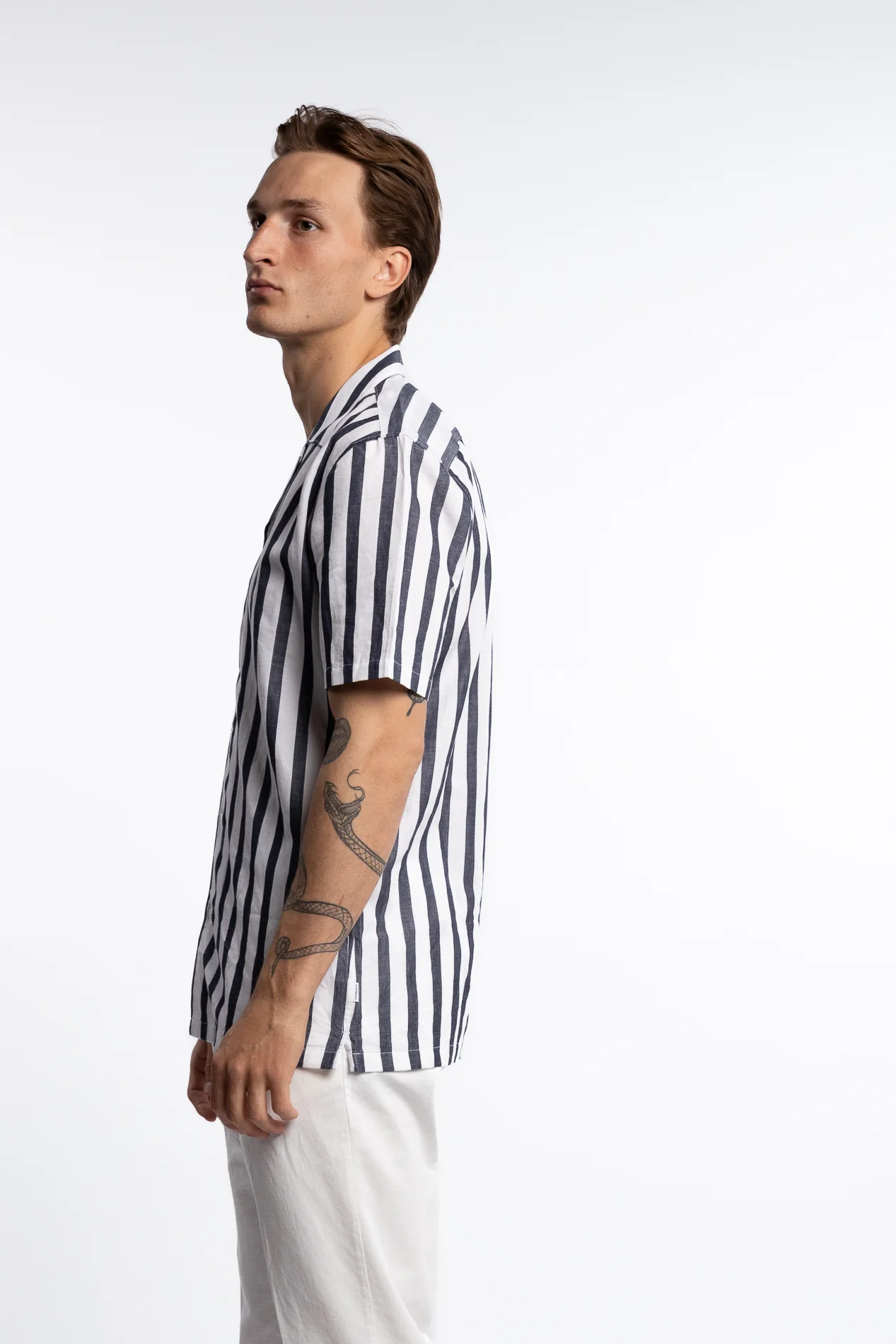 Cotton/Linen Striped Resort S/S Shirt Navy - Image 2