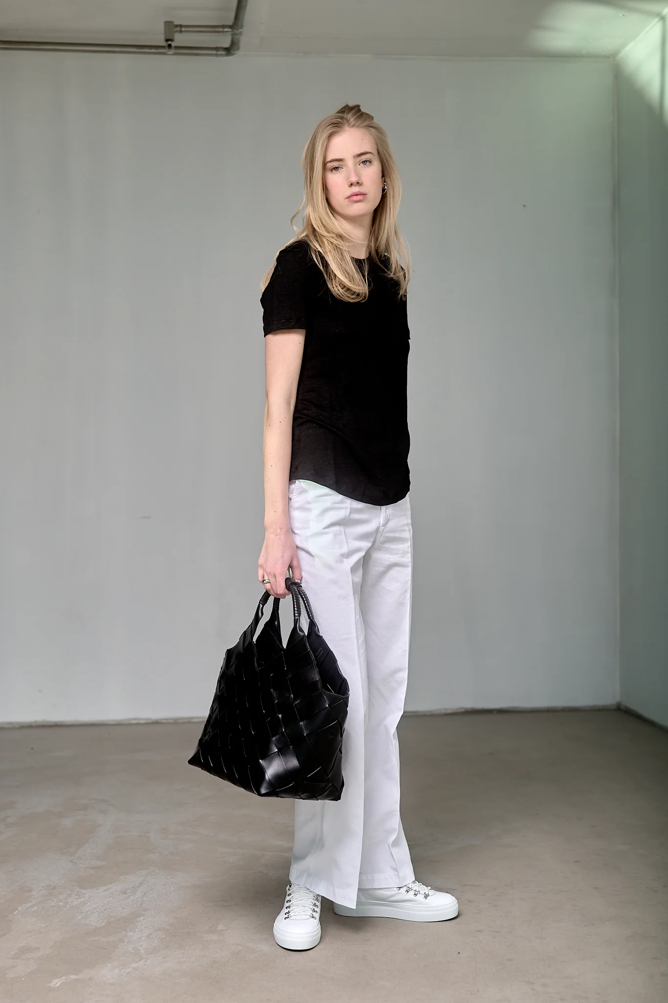 Misu L black - Image 6