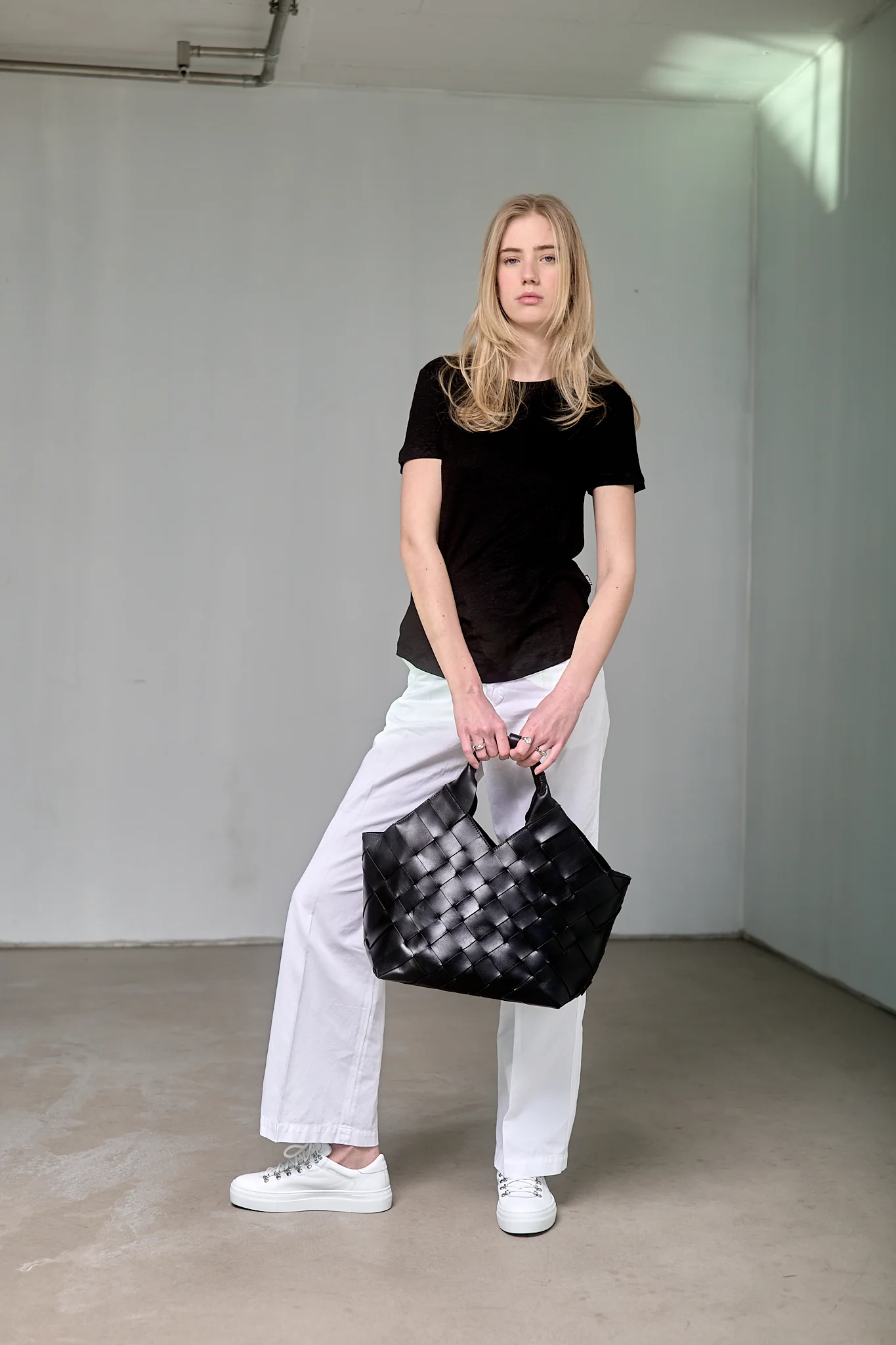 Misu L black - Image 7
