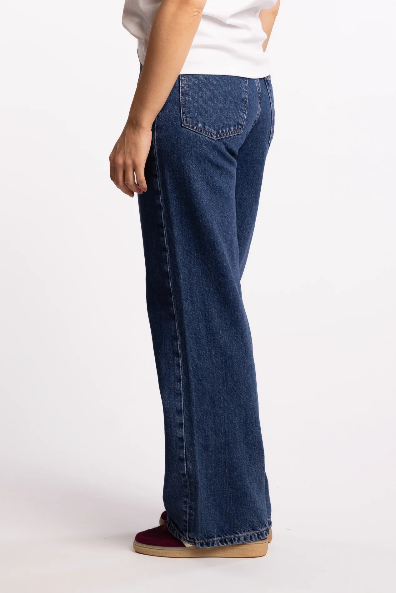 W Wide Jeans - Mid Blue - Image 2
