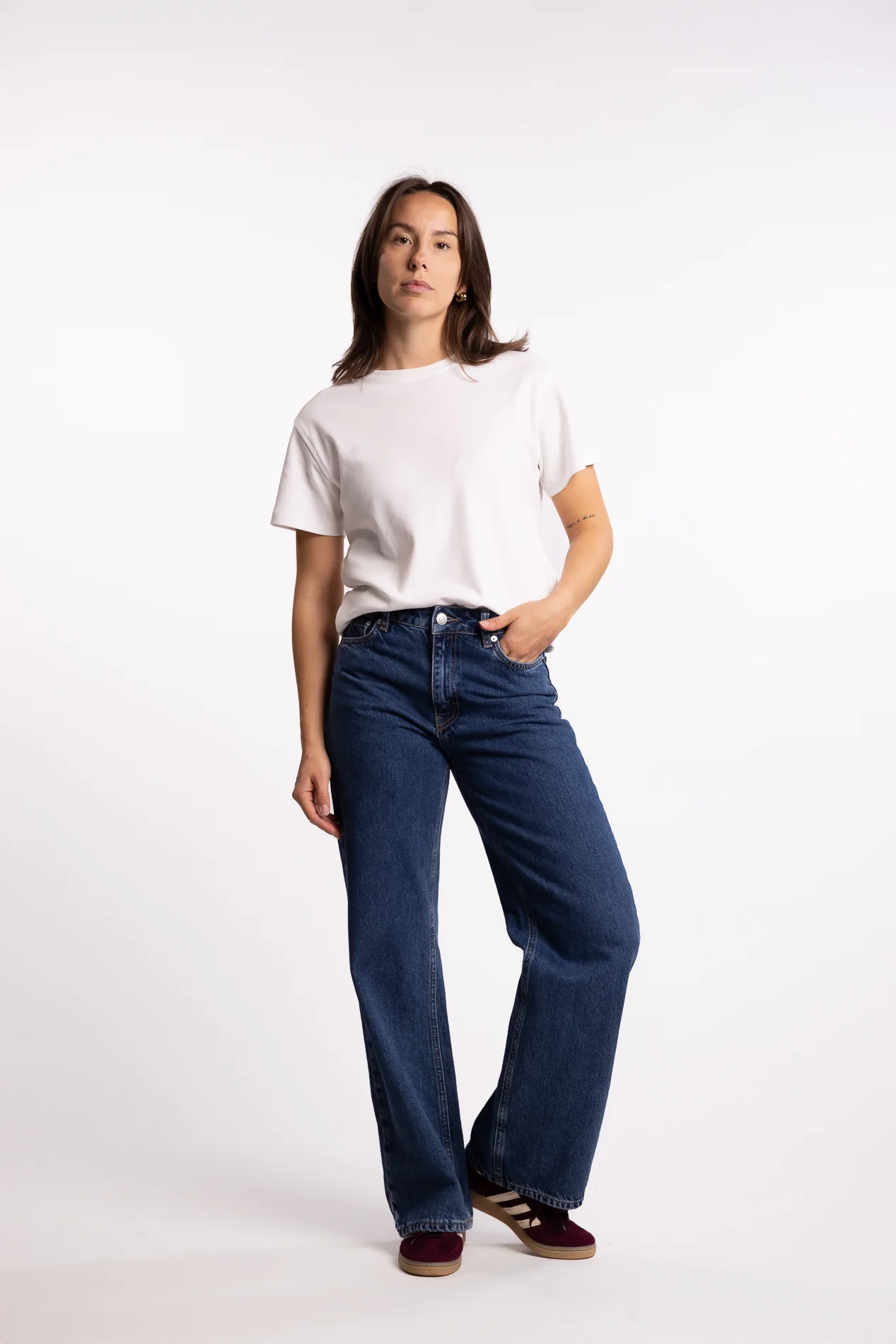 W Wide Jeans - Mid Blue - Image 6