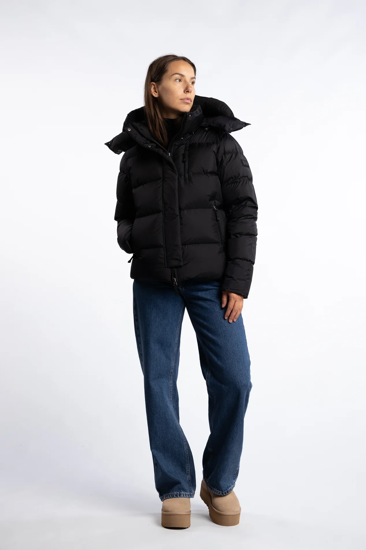 Stella - Black - Image 5