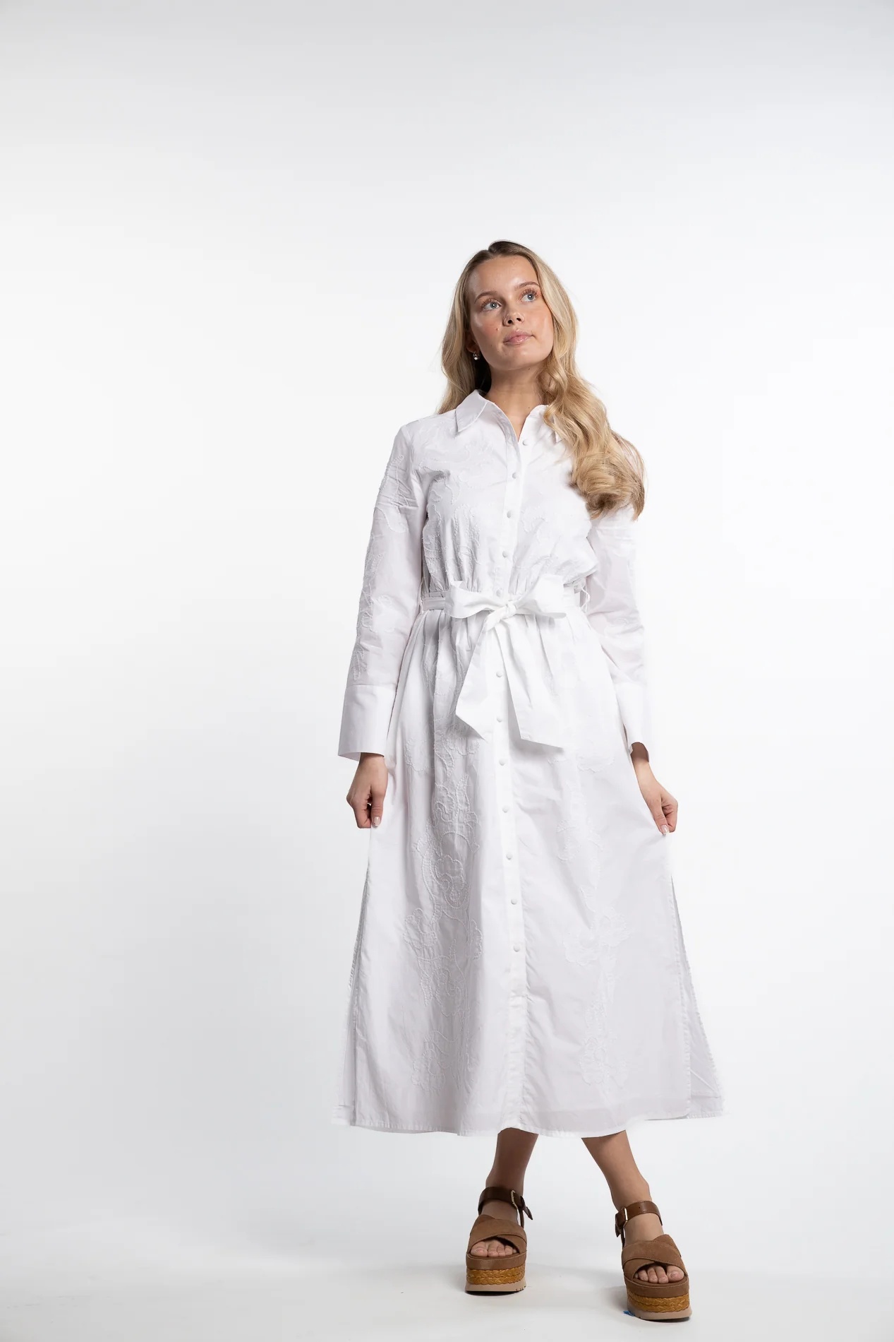 Rubina Embrodery Dress- White - Image 4