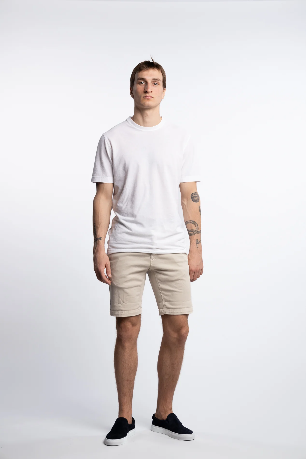 Benni Slim Fit Hyperflex Shorts Light Beige - Image 5