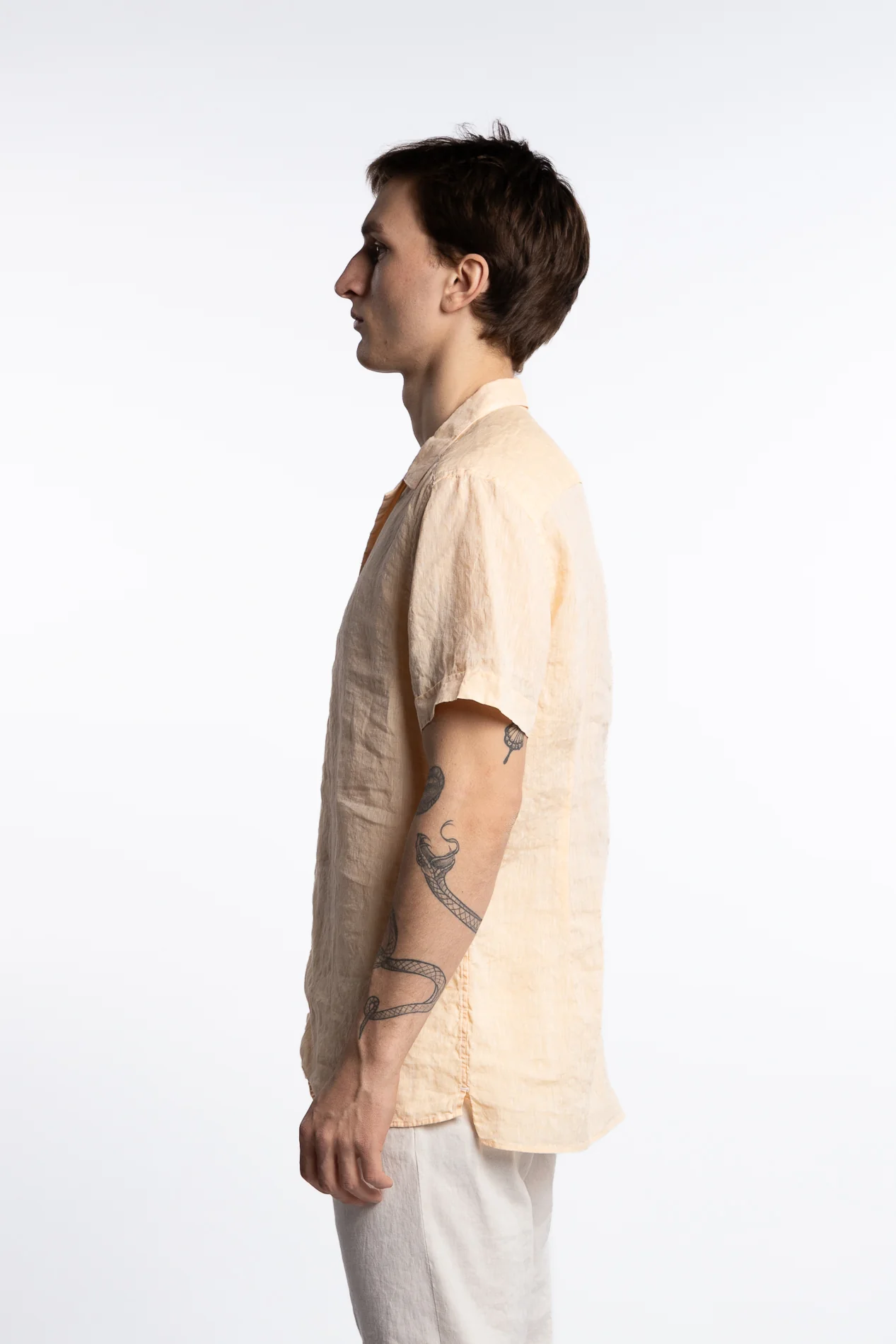 Fitted Body Linen Shortsleeve Shirt - Image 4