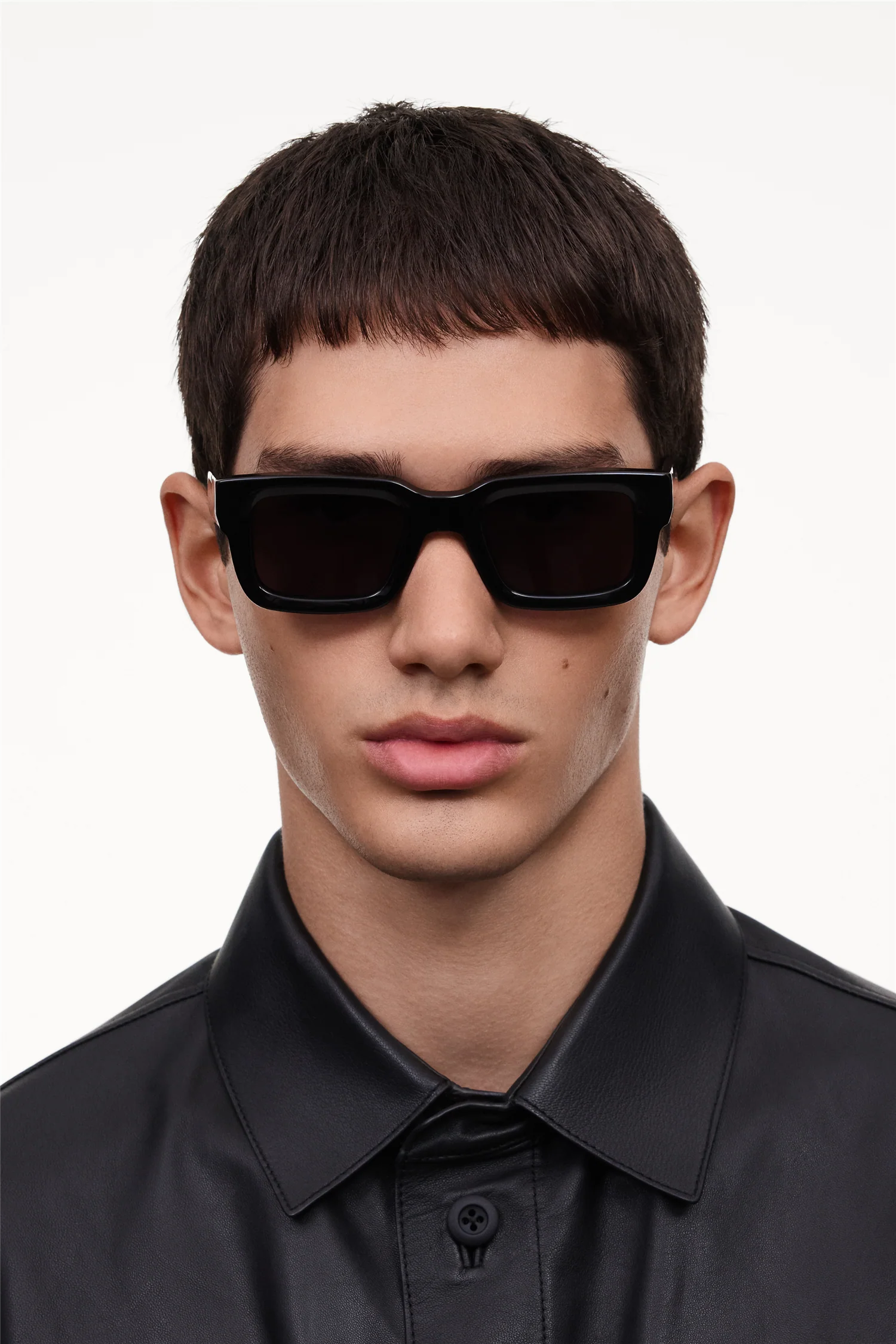 05 Black - Image 5