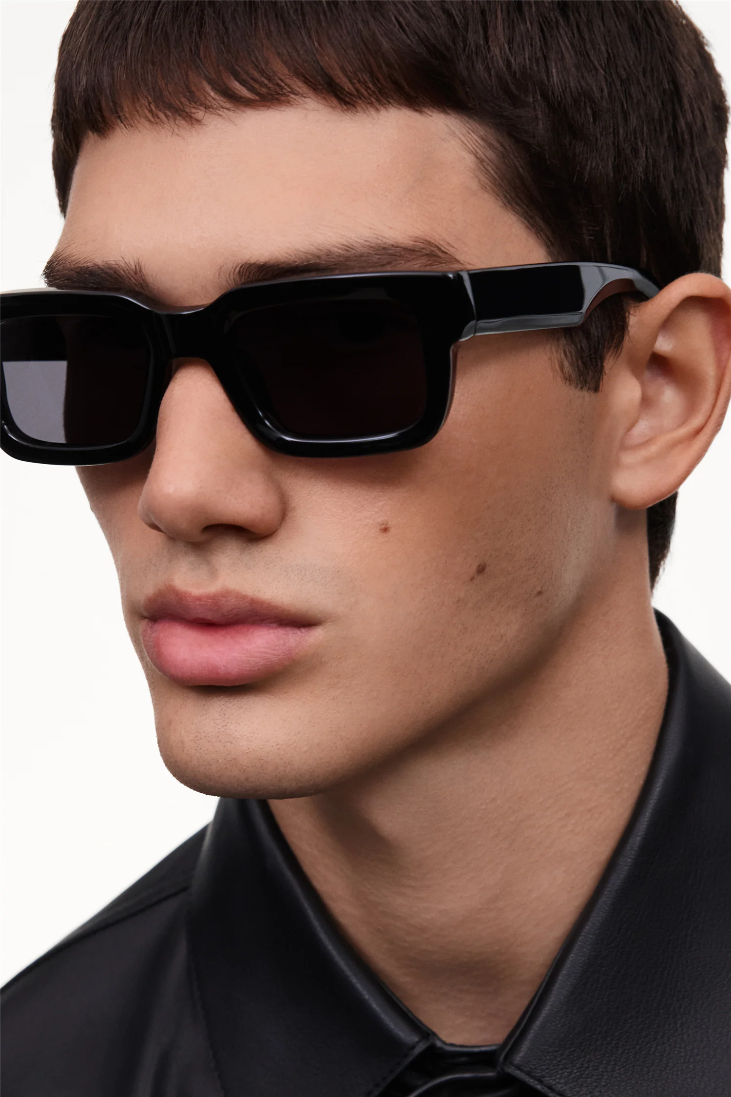 05 Black - Image 6
