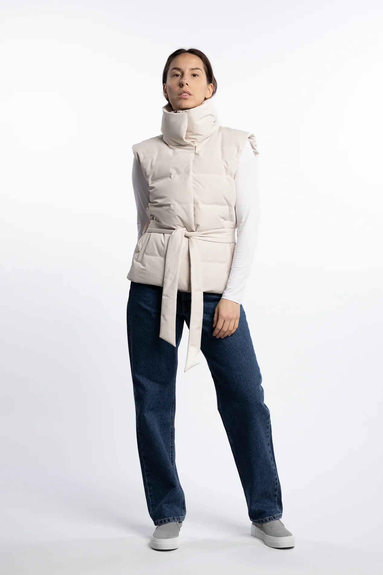 Vesty- Neutral White - Image 3