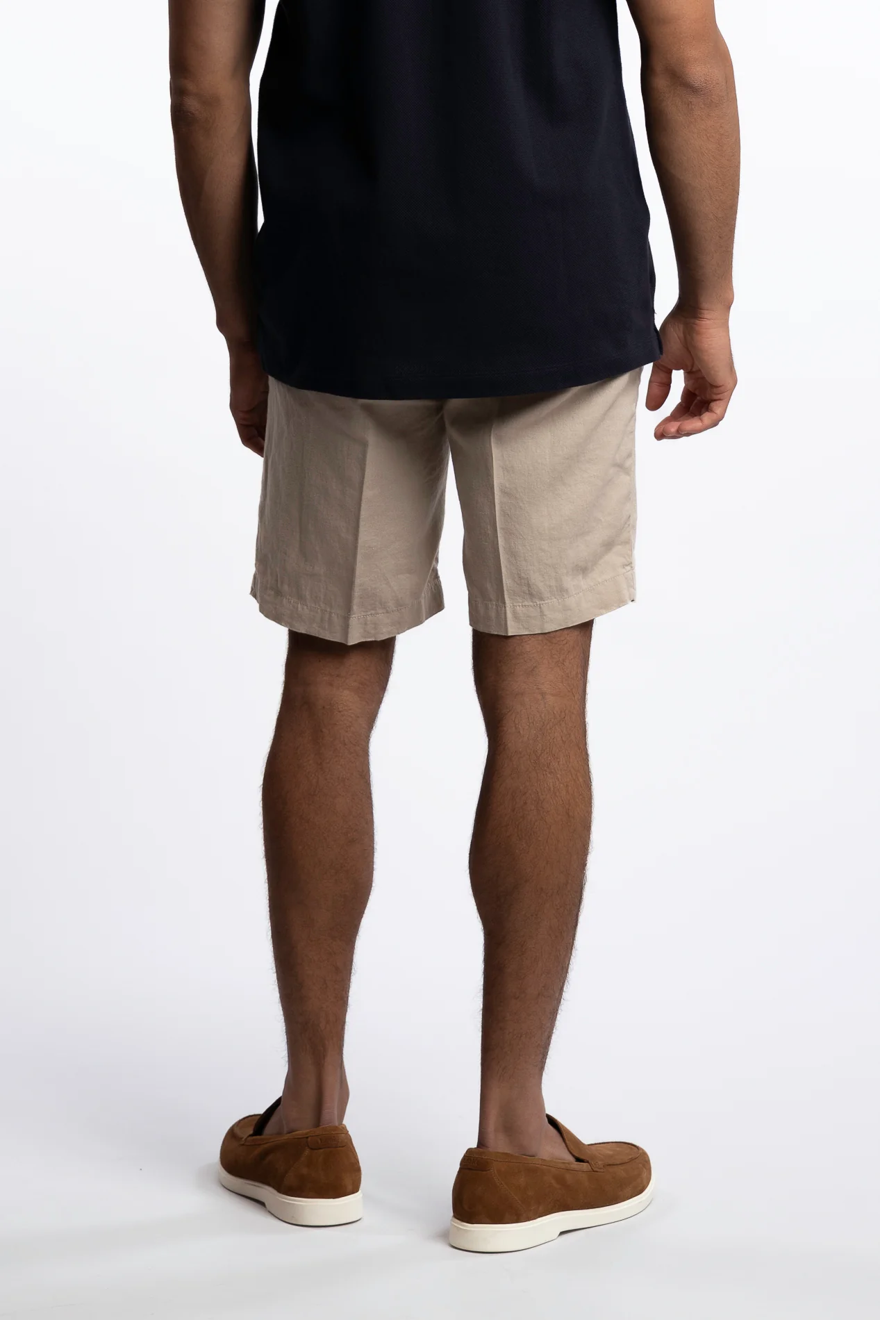 Bermuda Linen Shorts Beige - Image 3