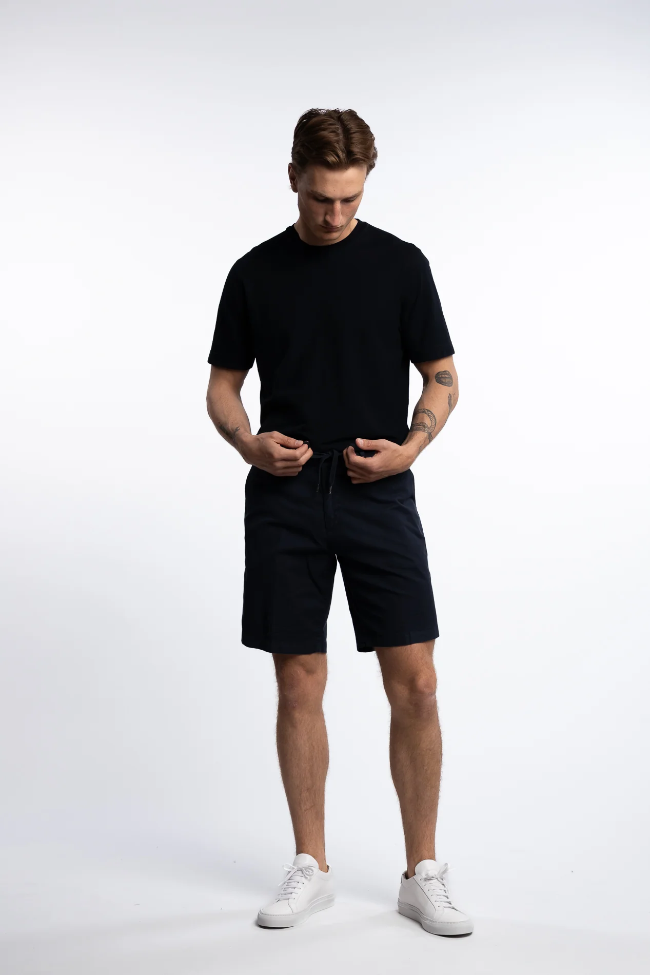 Capri Shorts Navy - Image 4