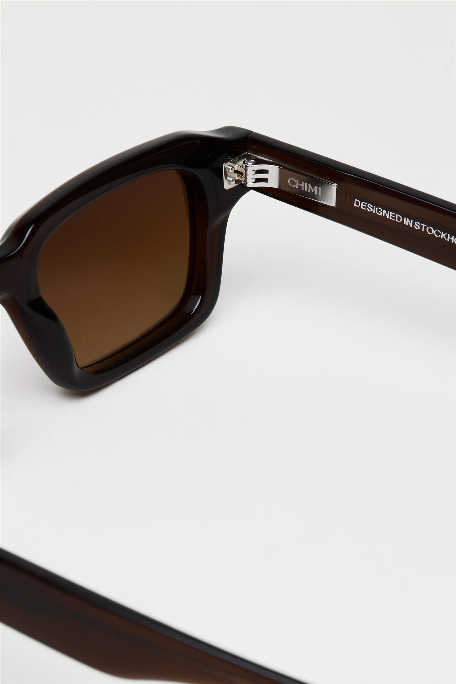 03 Brown - Image 4