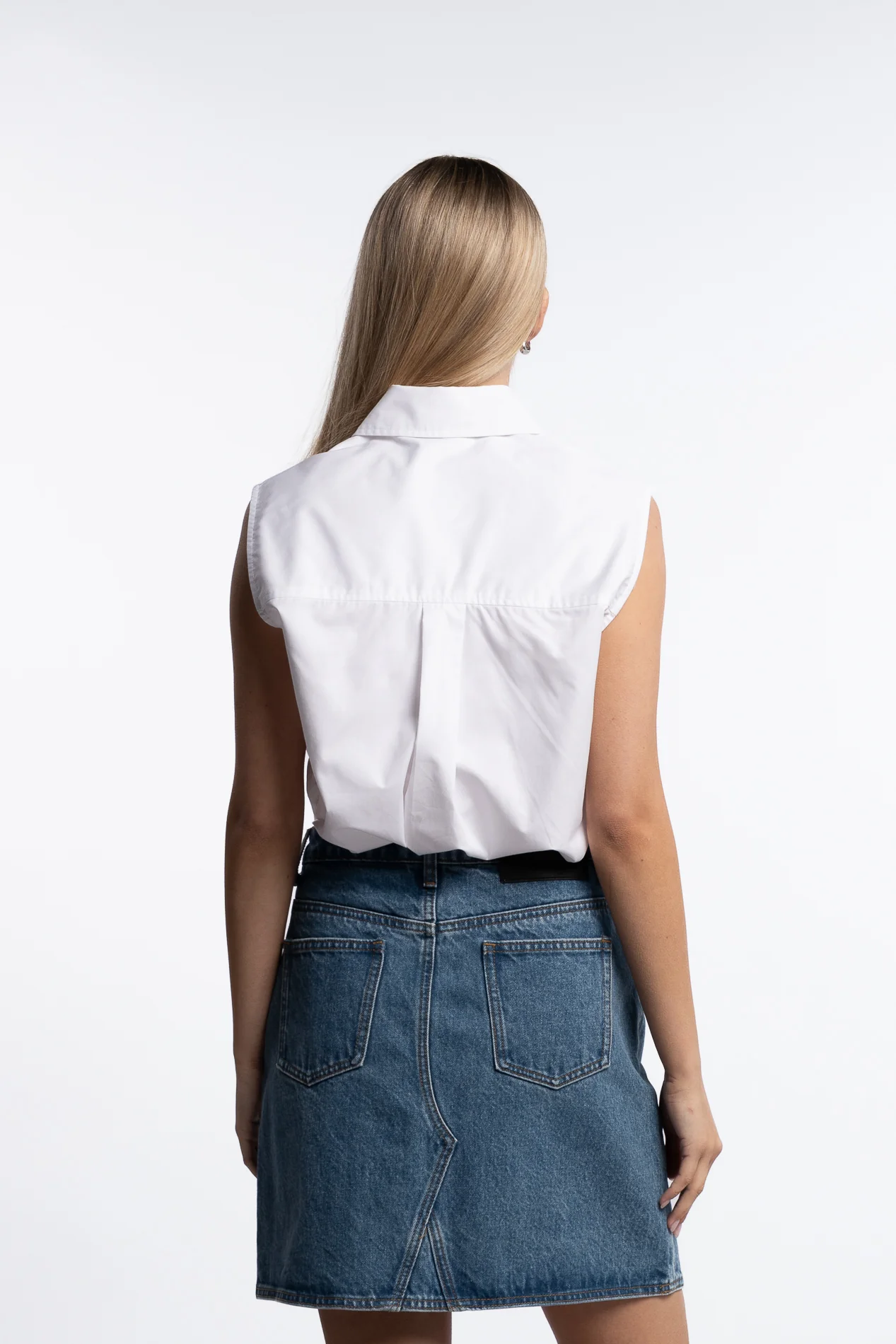 Sleeveless Coastal Shirt- Bright White - Image 5