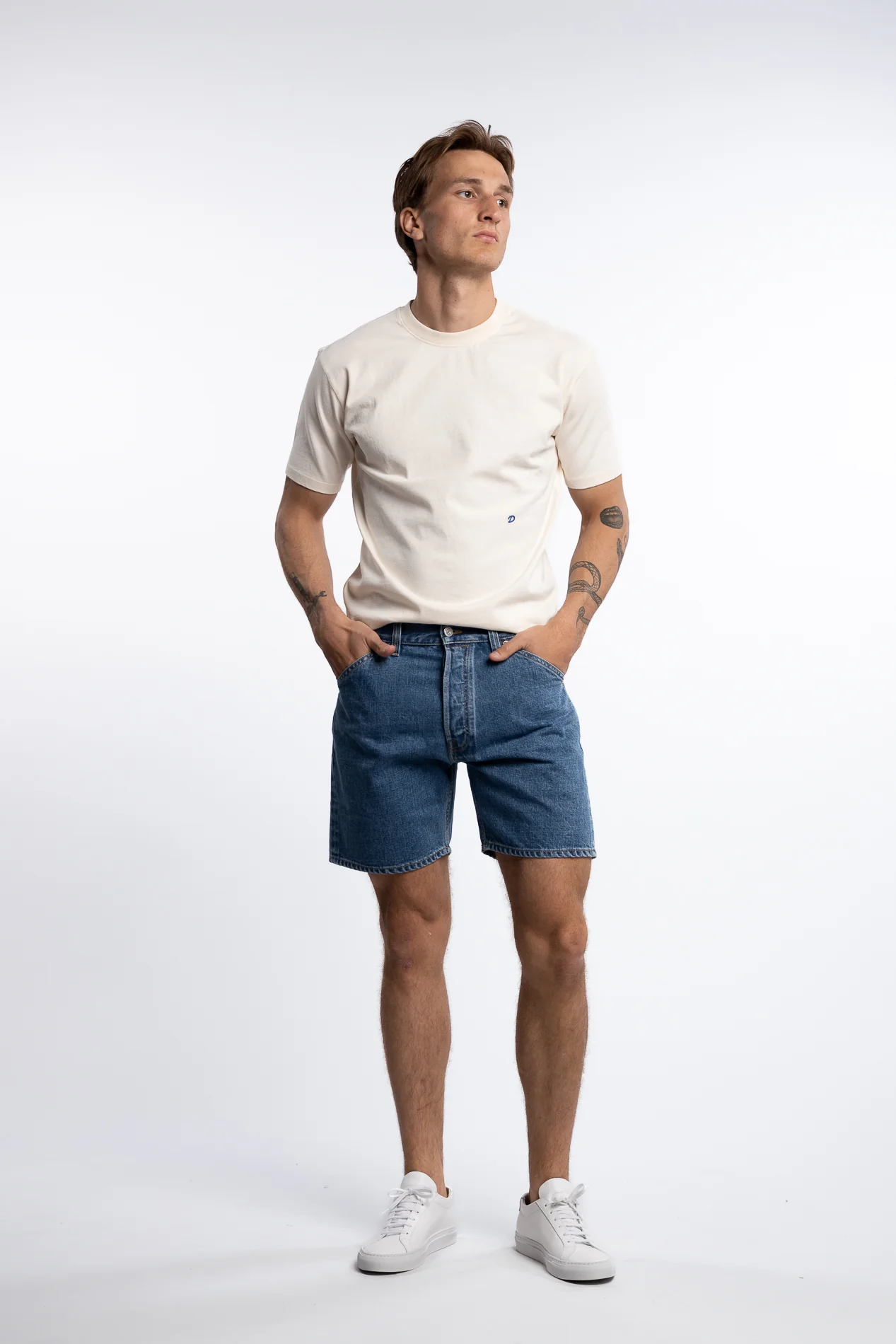 Natural Indigo 5-Pocket Short Stone Wash - Image 4