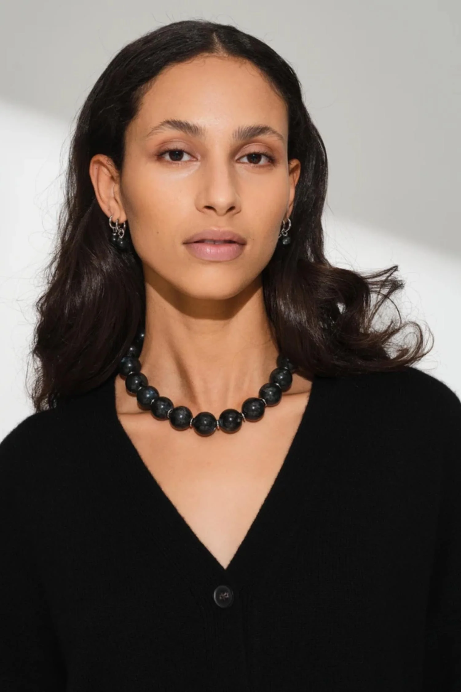 Women's Cove Collar 16" Larvikite - Image 2