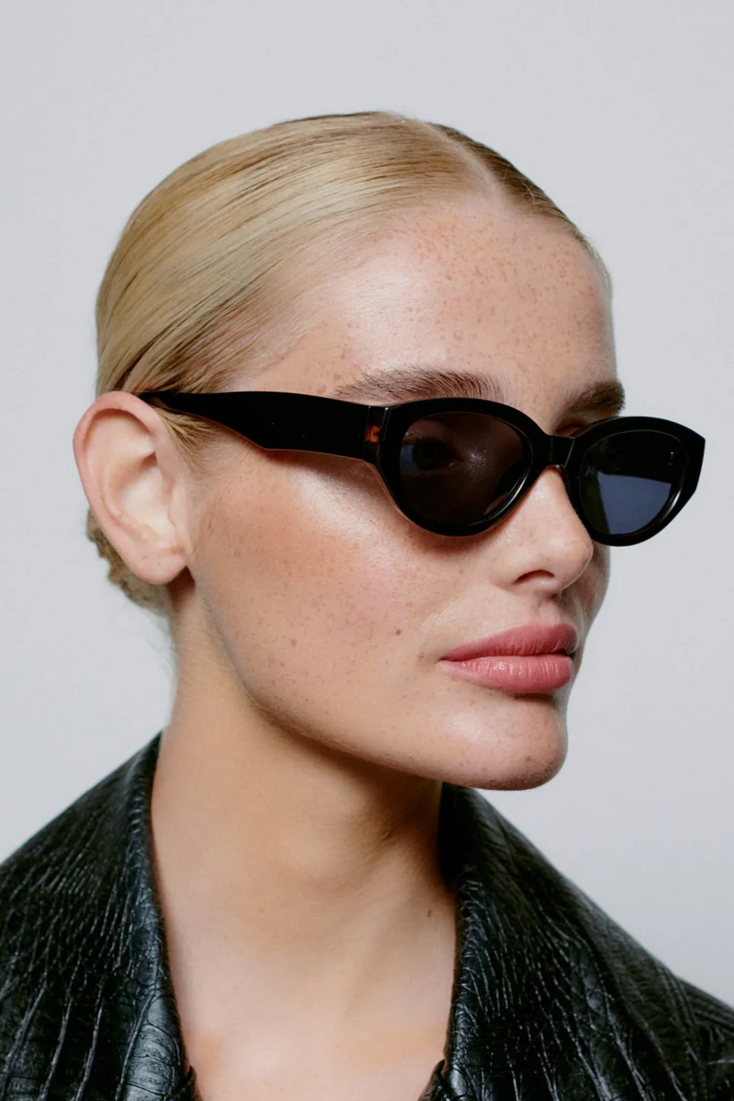Winnie Black - Image 3
