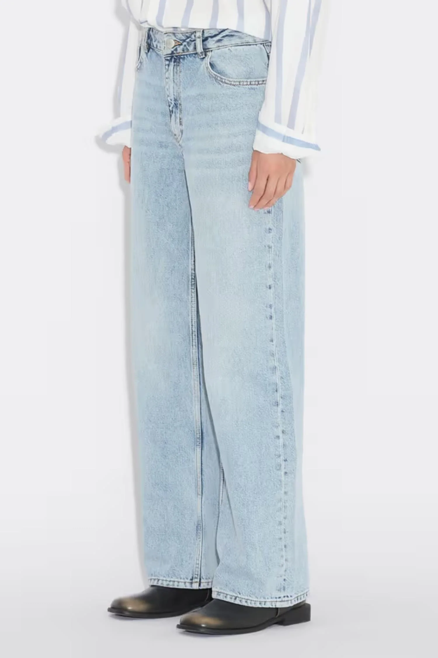 W Wide Jeans - Blue Washed - Image 3