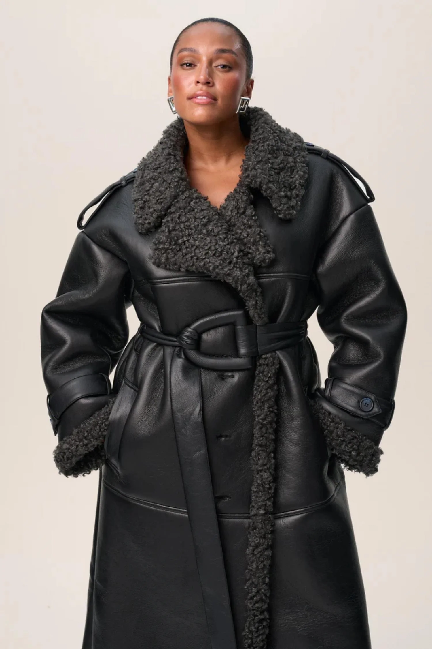 Manchester Coat- Black - Image 9