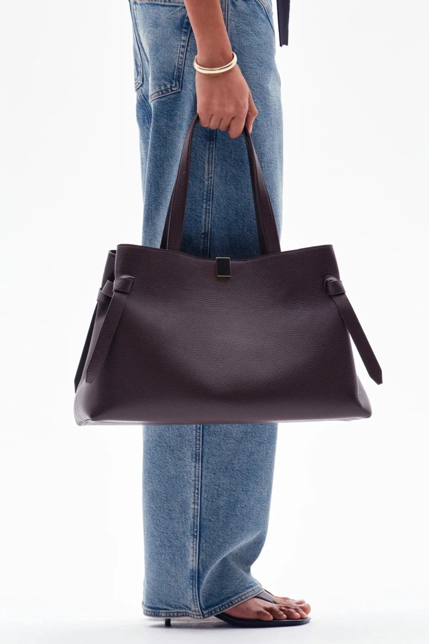 Gyoza Tote- Espresso Pebble Grain Leather - Image 2