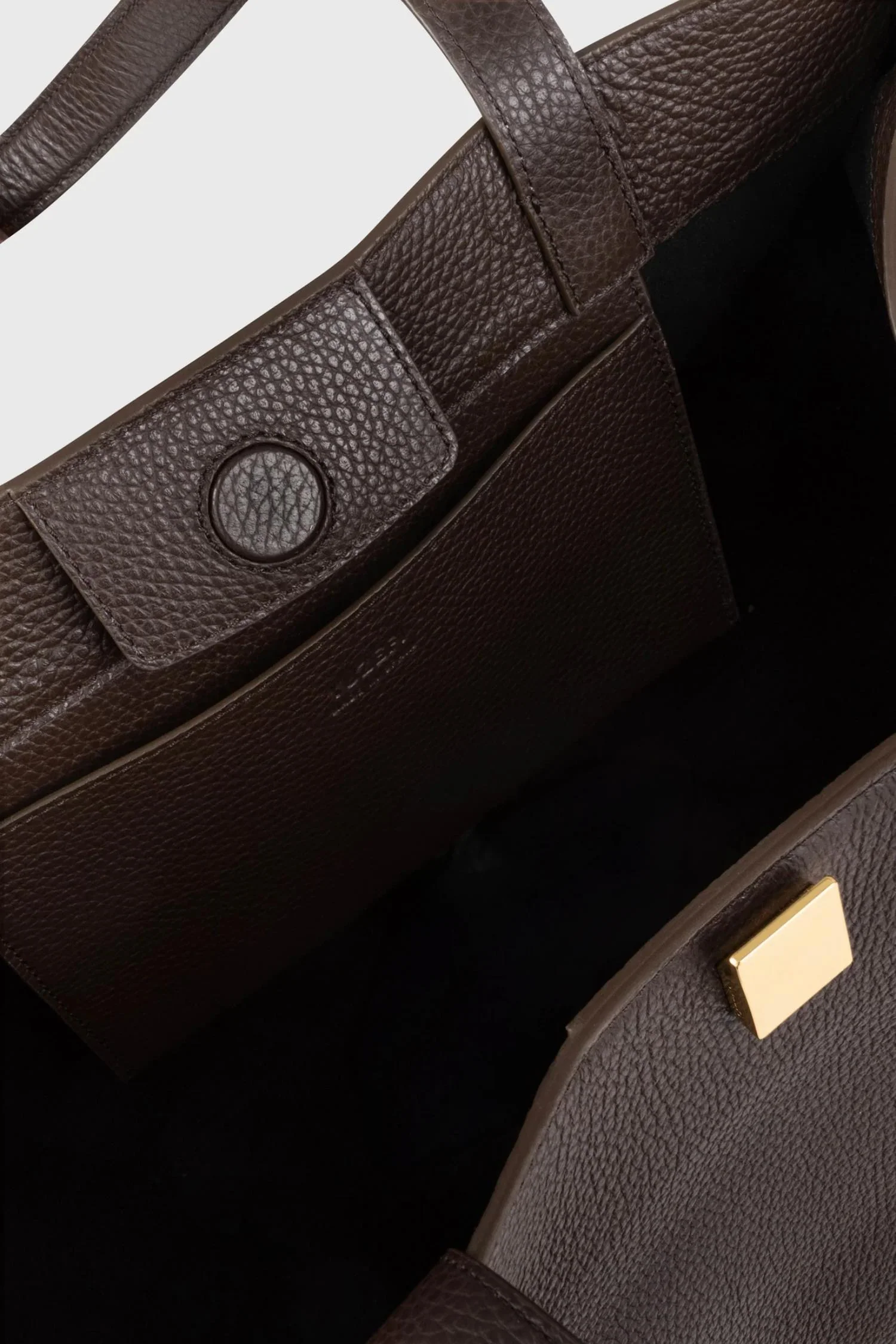 Gyoza Tote- Espresso Pebble Grain Leather - Image 6
