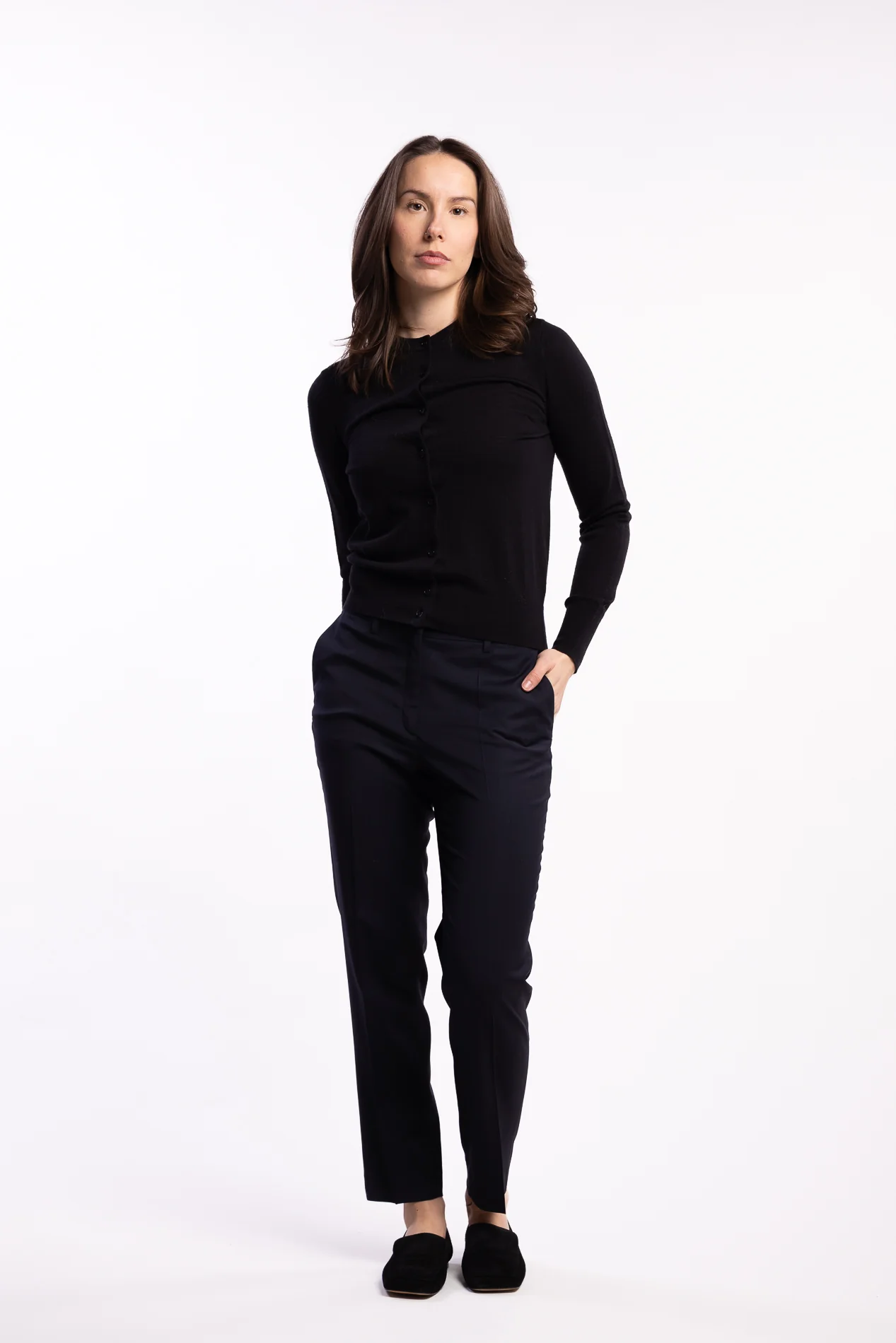 Merino R-Neck Sweater- Black - Image 5