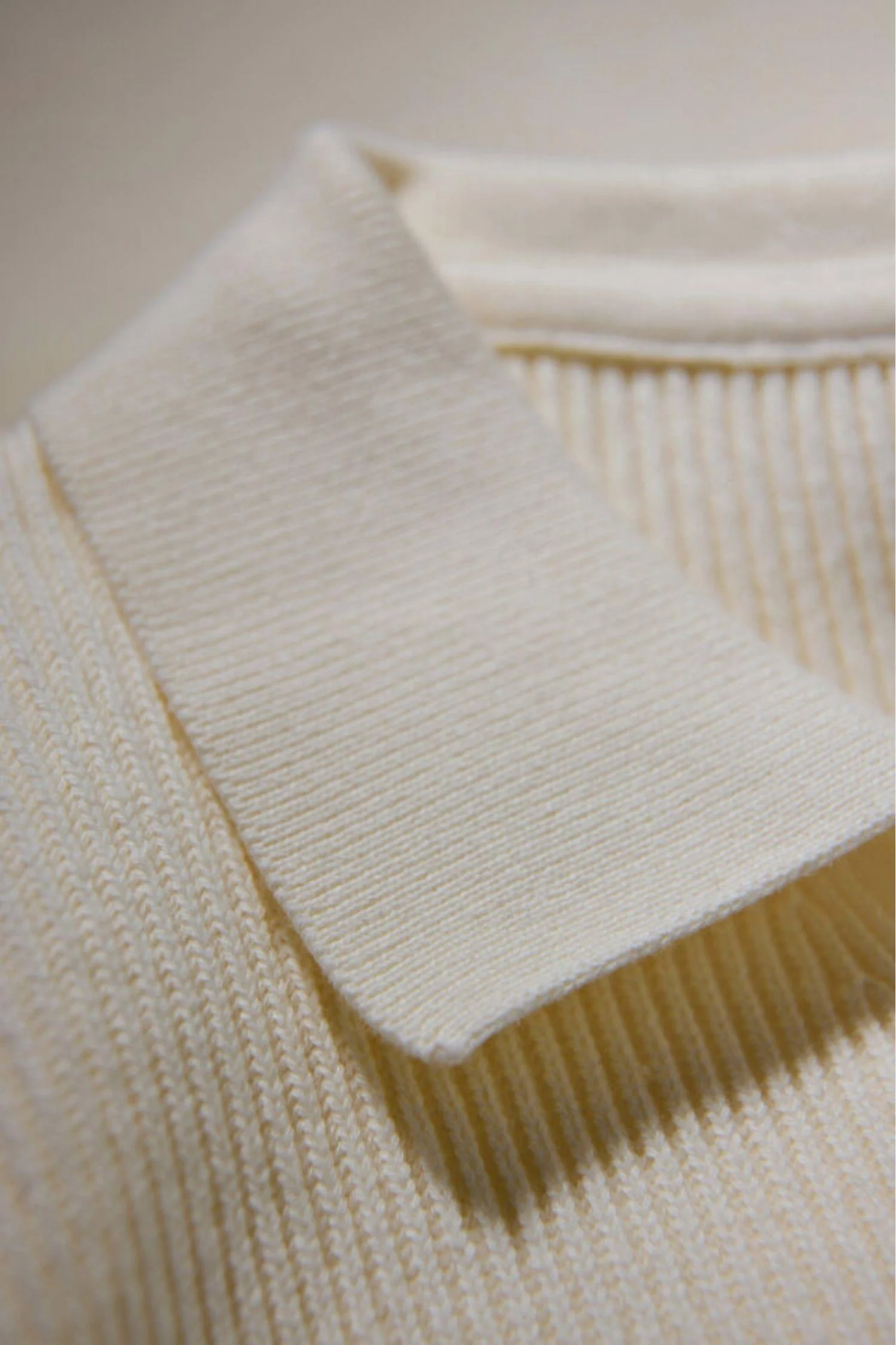 Rib Knitted L/ S V-Neck Polo Pearl White - Image 3