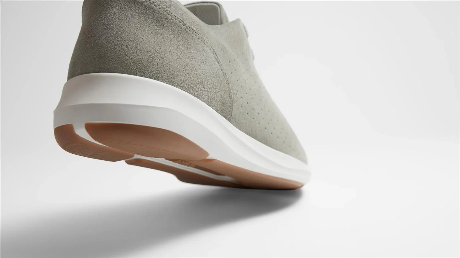 Velox Runner Sand Suede - Image 3