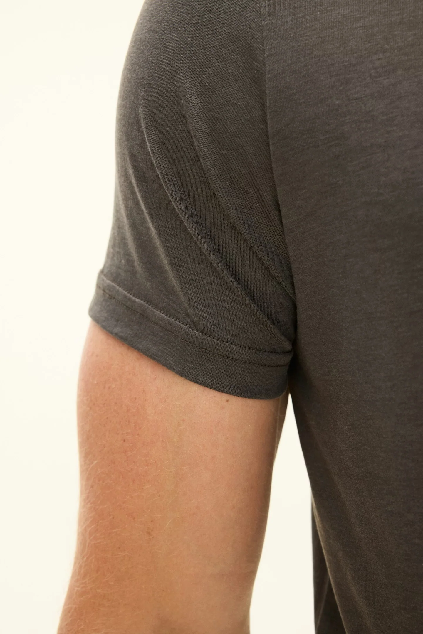 Kim Tencel/Cotton Regular Fit T-shirt Nettle Green - Image 7