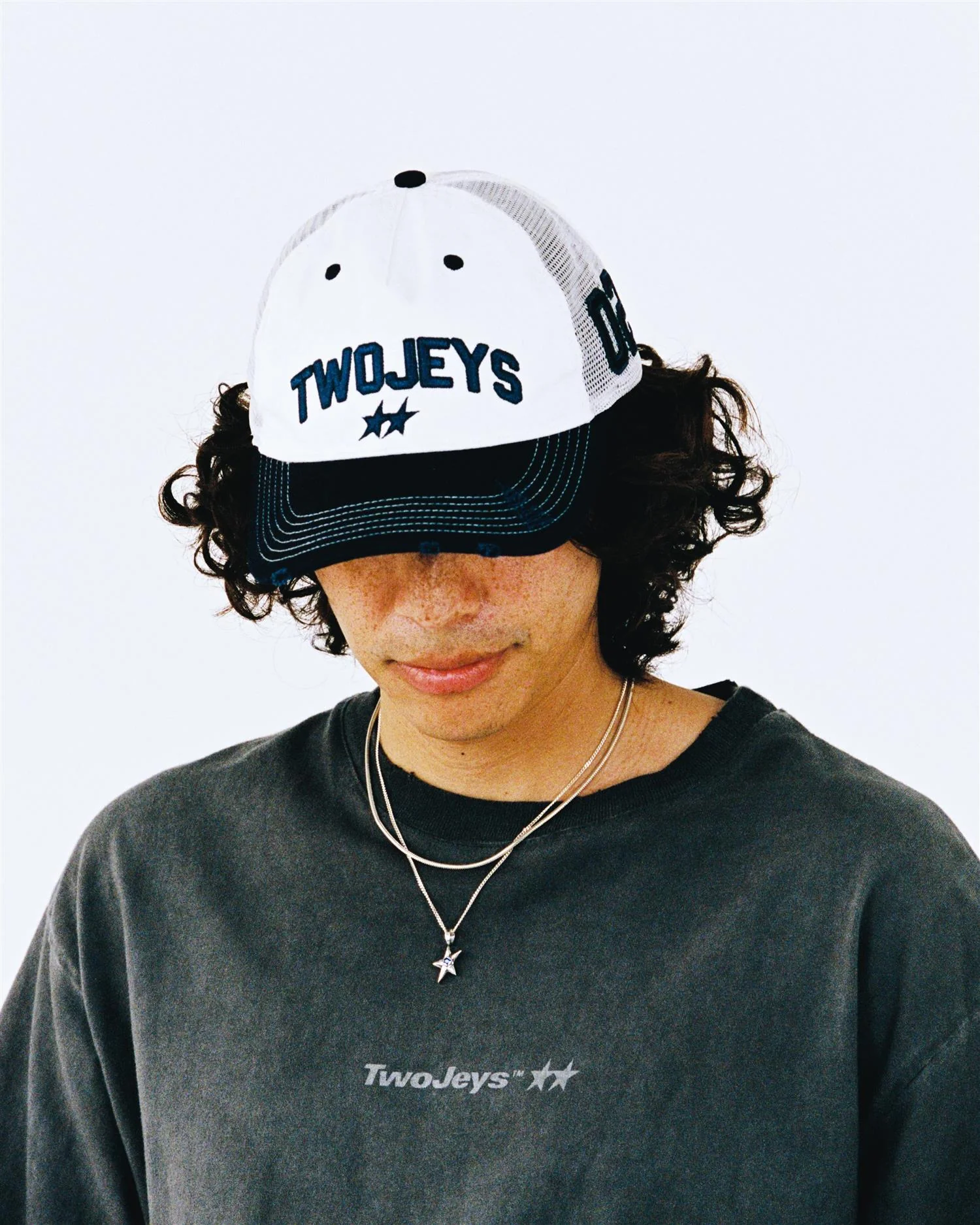 Icon Trucker White - Image 2