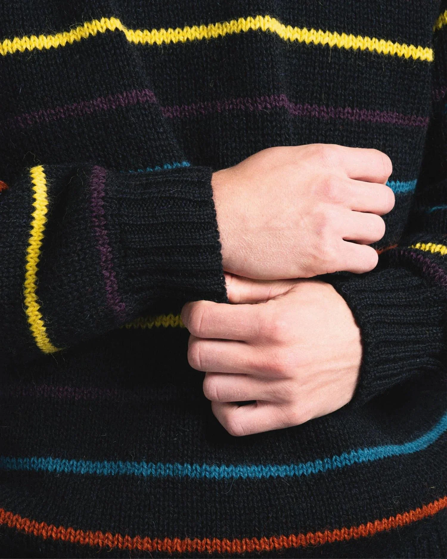 Six Blade Knit Navy - Image 4
