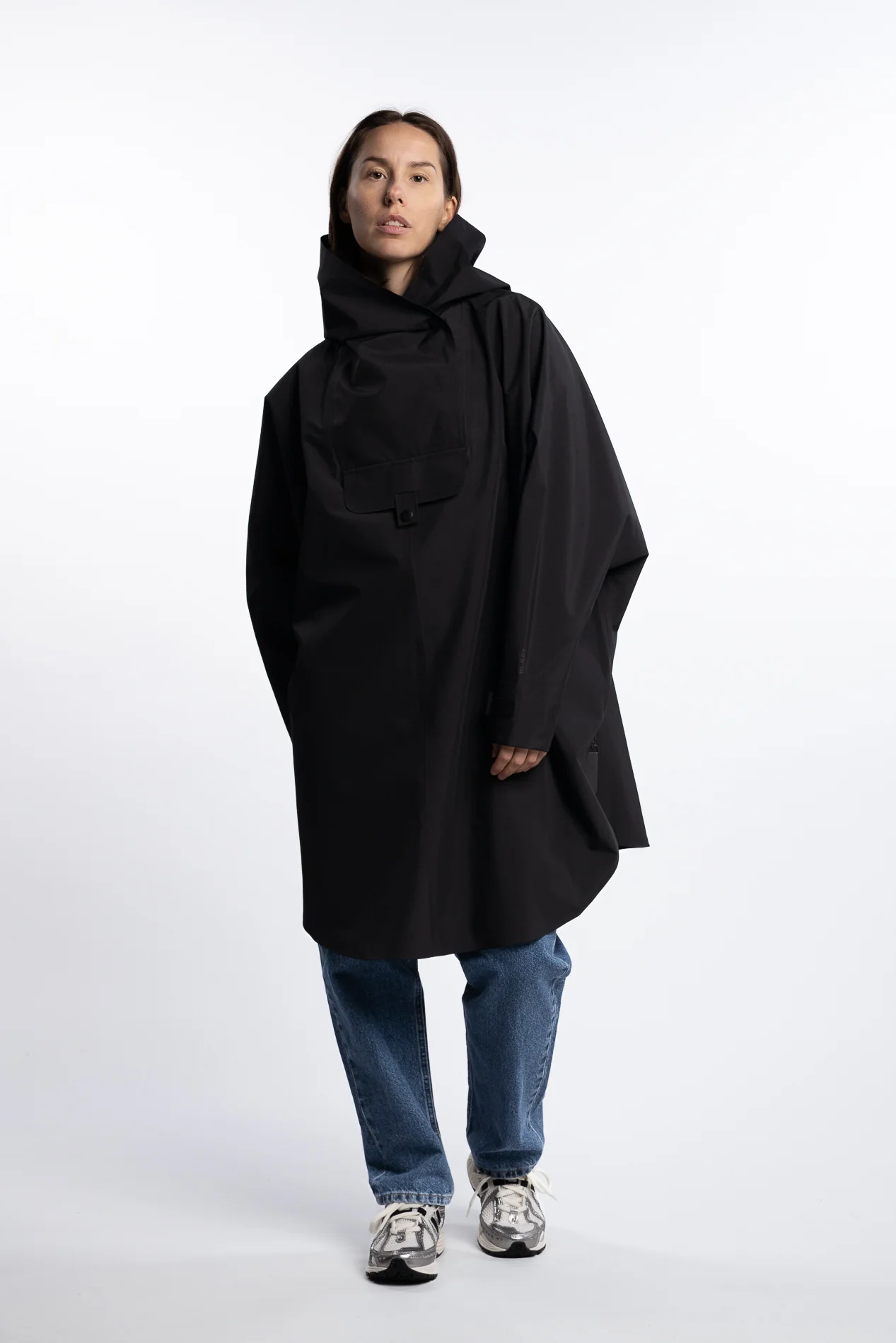 Bergen- Black - Image 3