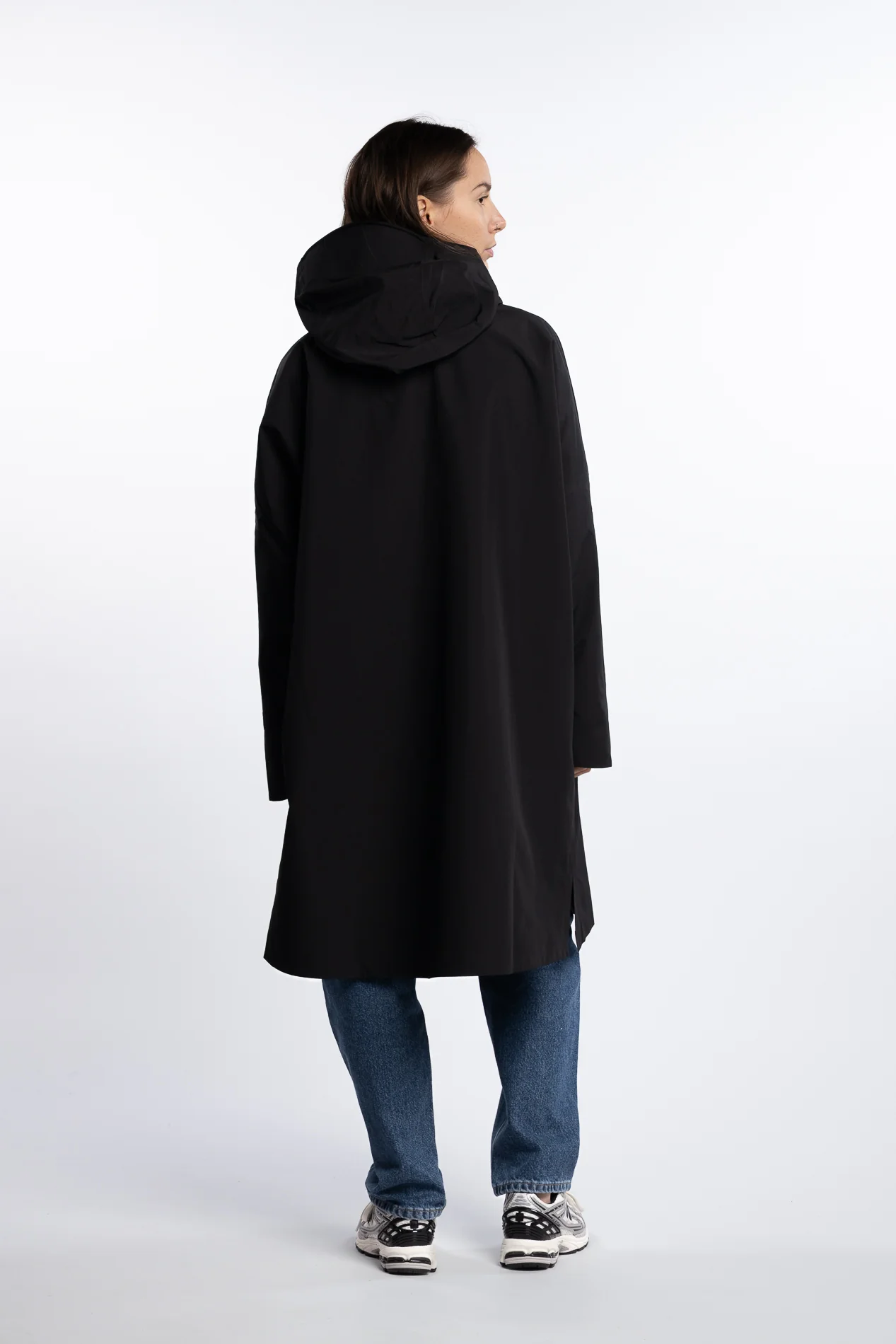 Aalesund Poncho - Black - Image 6