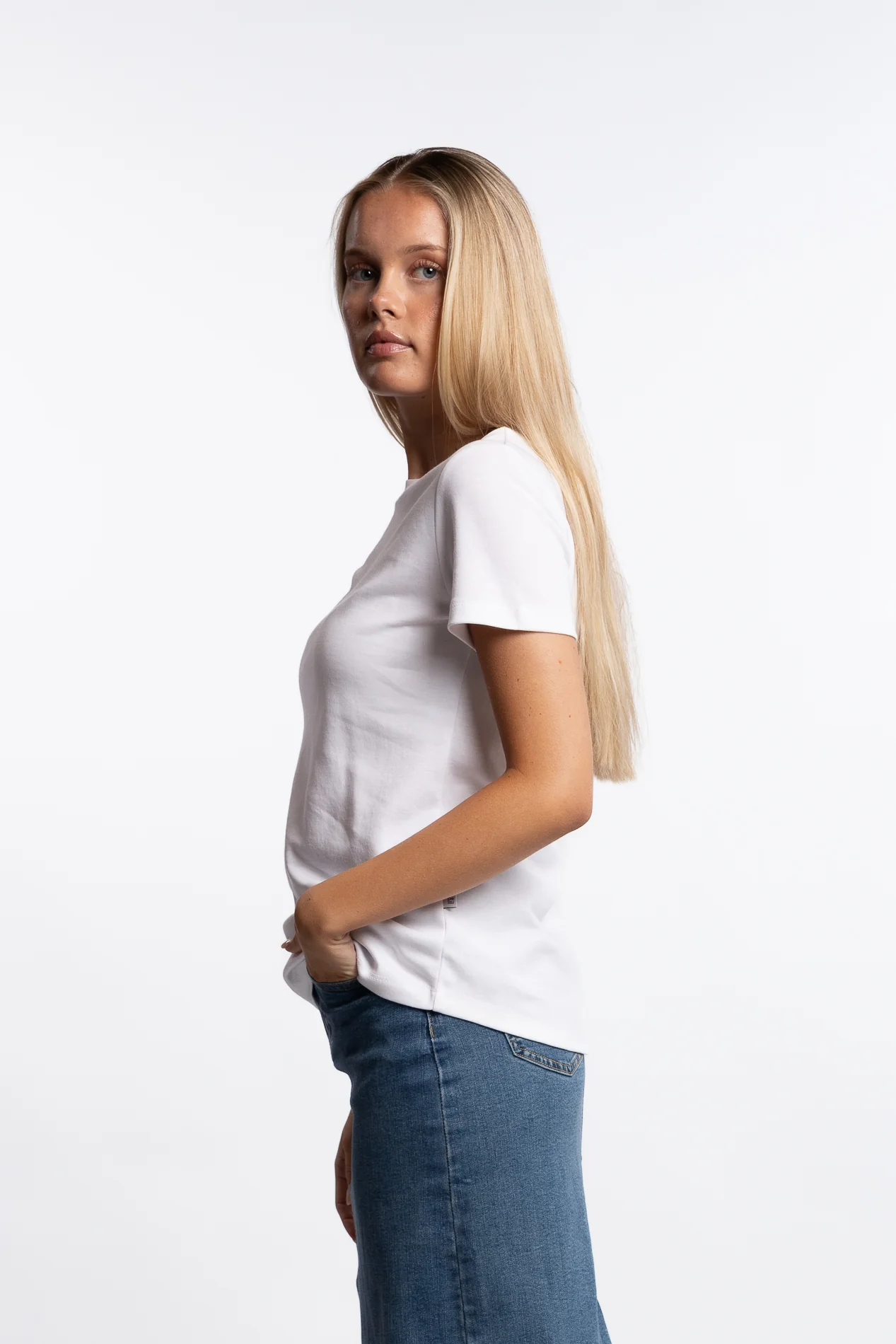 Kiari Tee- White - Image 4