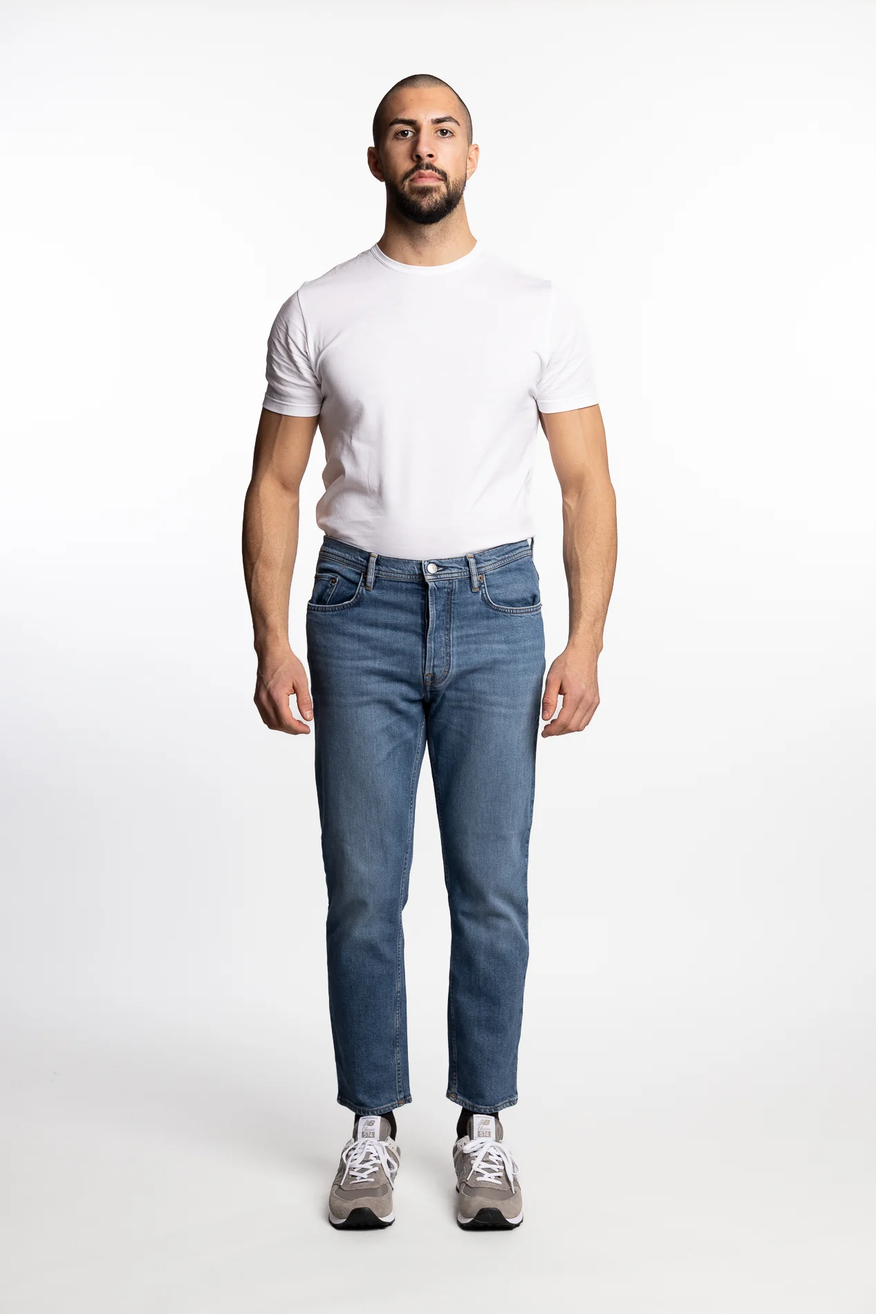 River Carrot Fit Jeans Mid Blue - Image 4