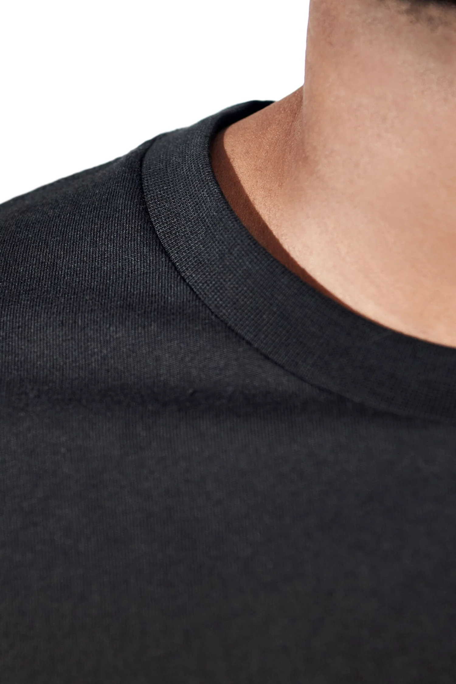 Crew Neck Regular Black - Image 6