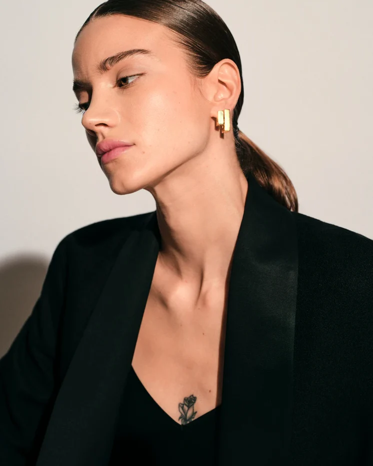 Women's Square Hoops Gold - Image 4