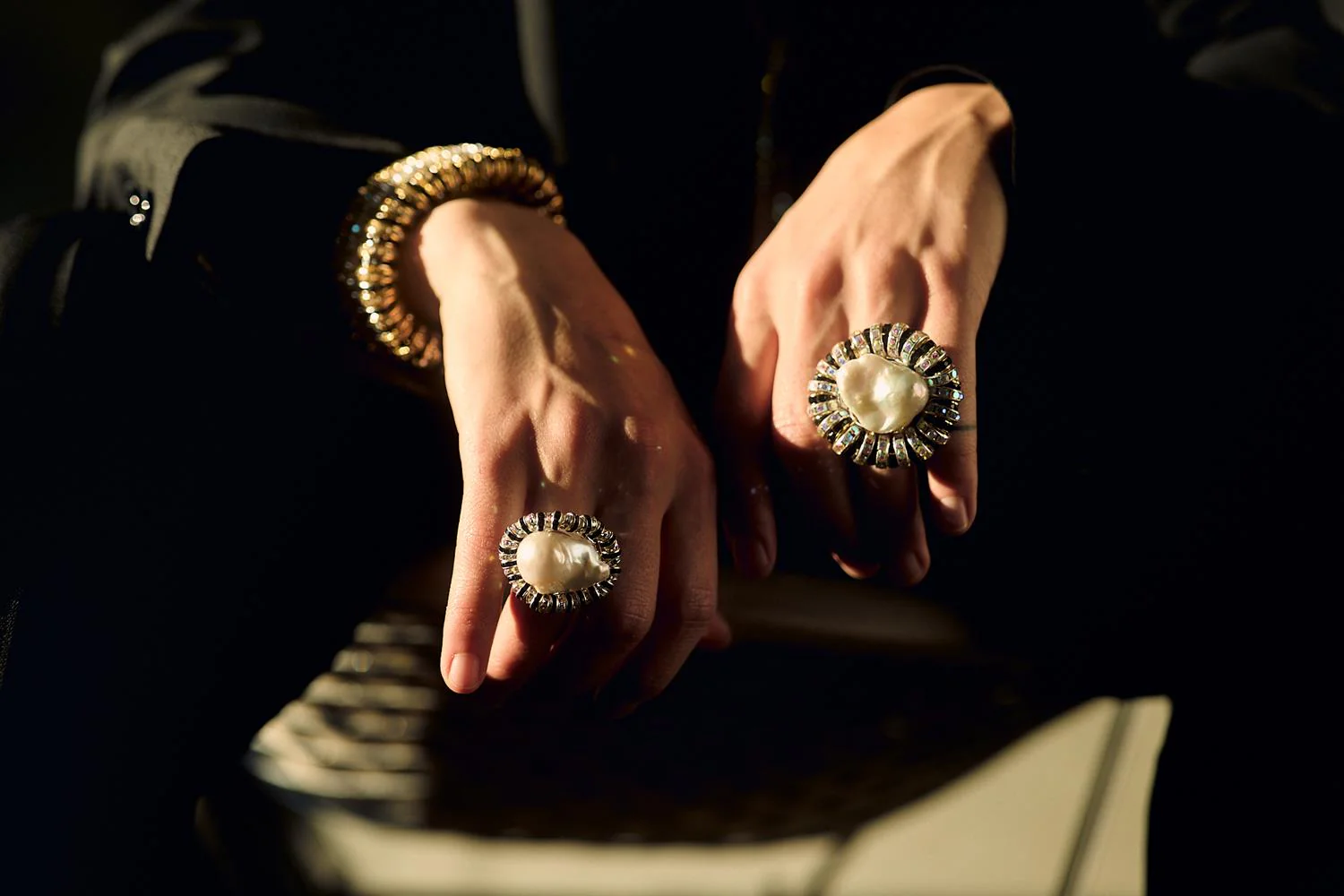 Mini Baroque Ring - Zebra - Image 4