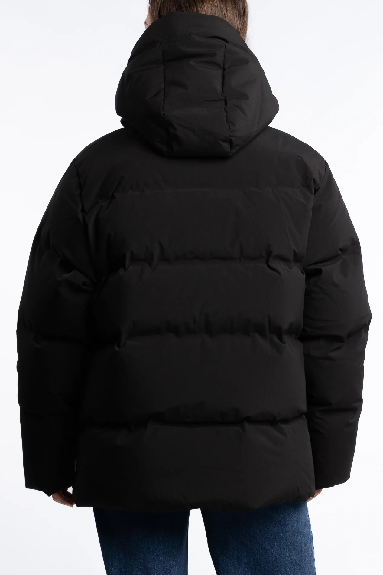 Besseggen Down Jacket- Black - Image 3