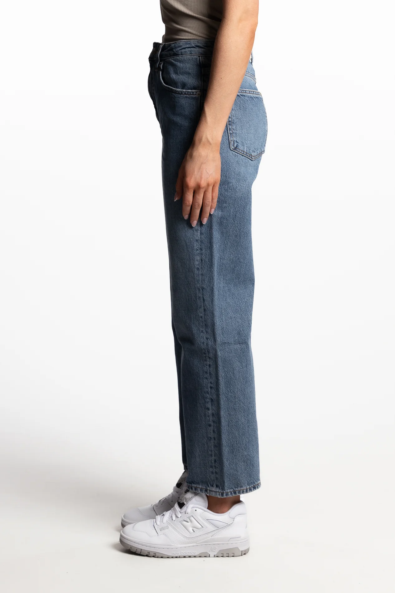 Holly highwaist straight fit cropped length- Mid blue - Image 2