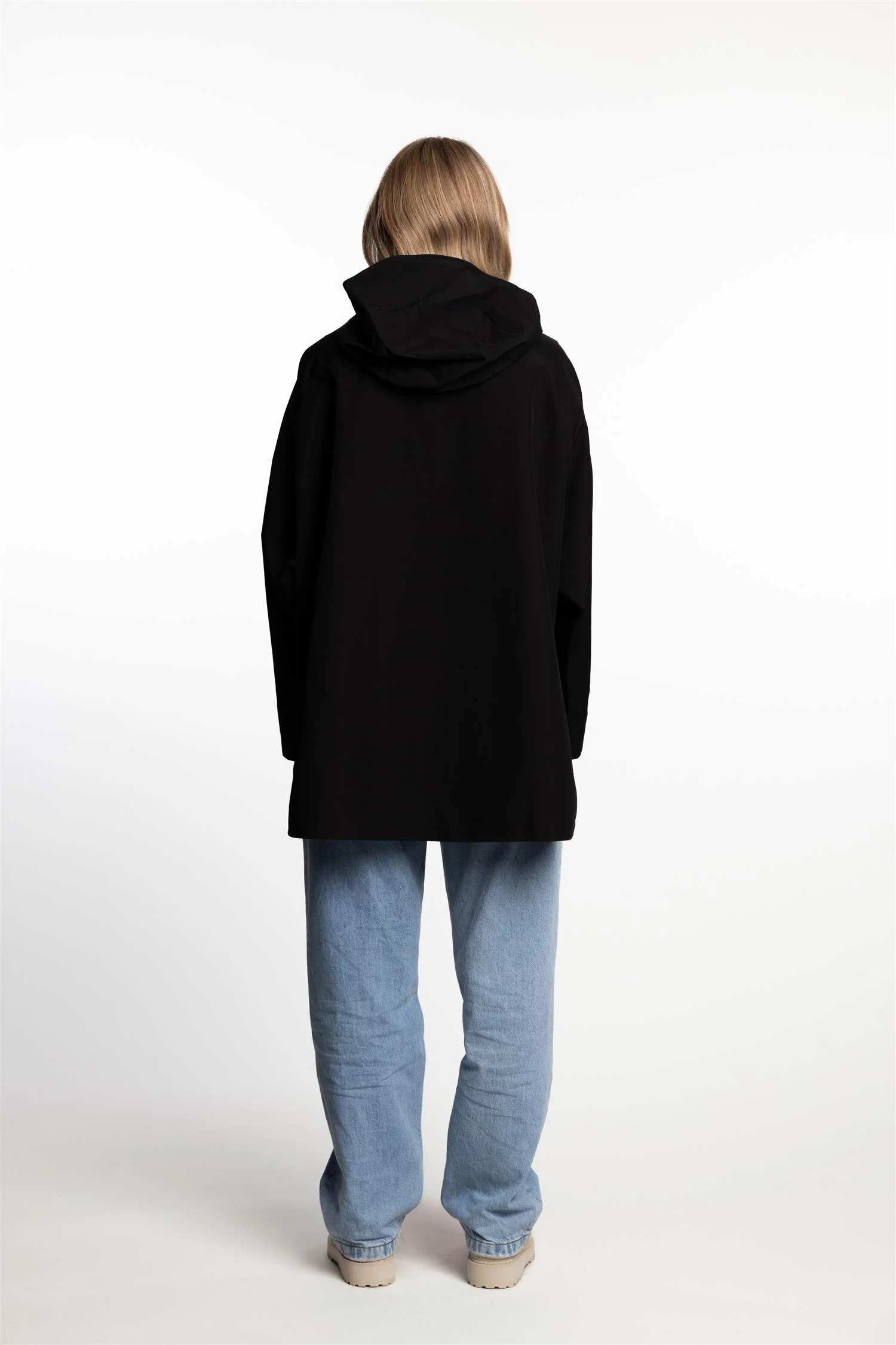 Voss Poncho- Black - Image 5