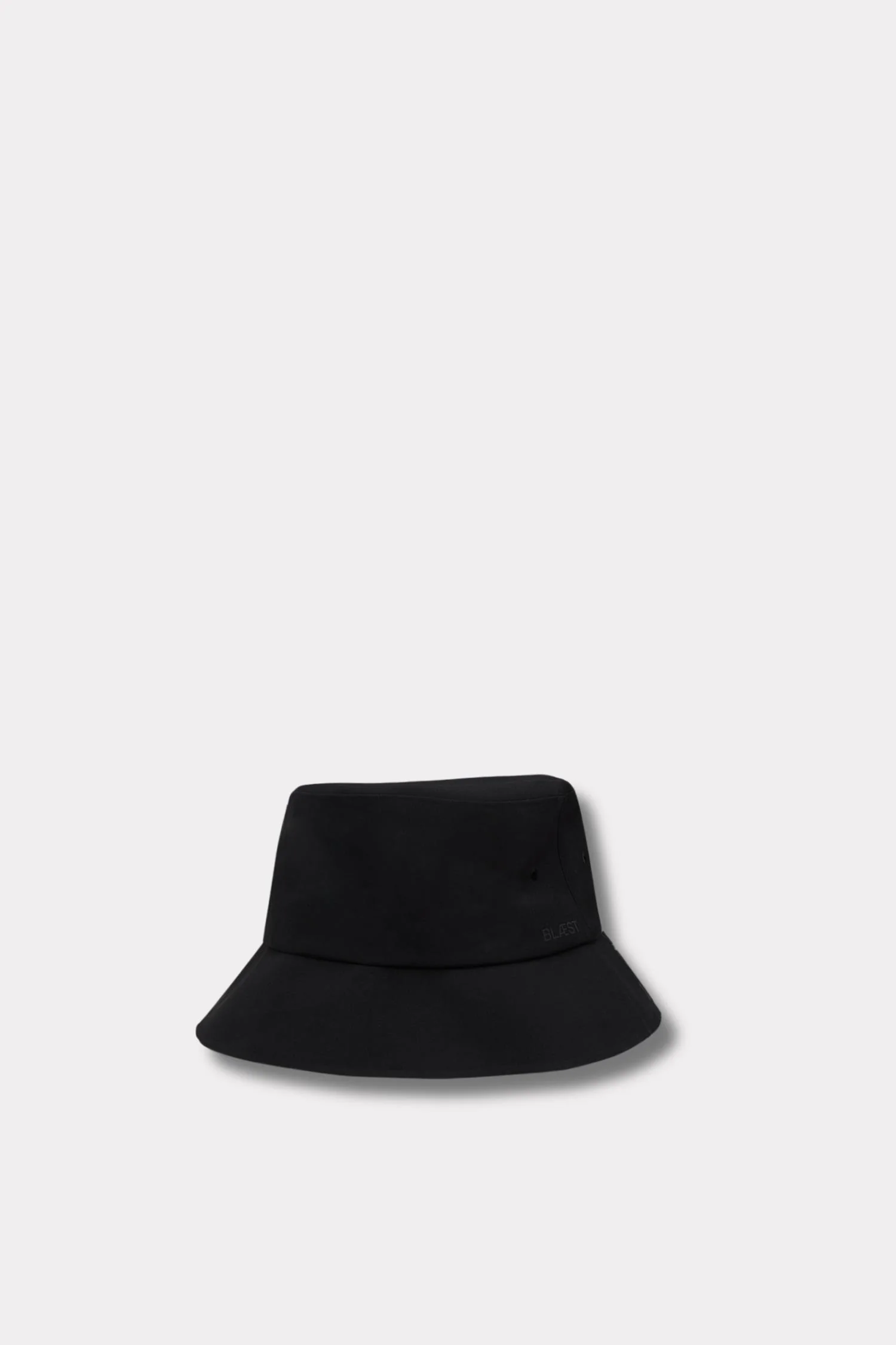 Øya Bucket Hat- Black - Image 2
