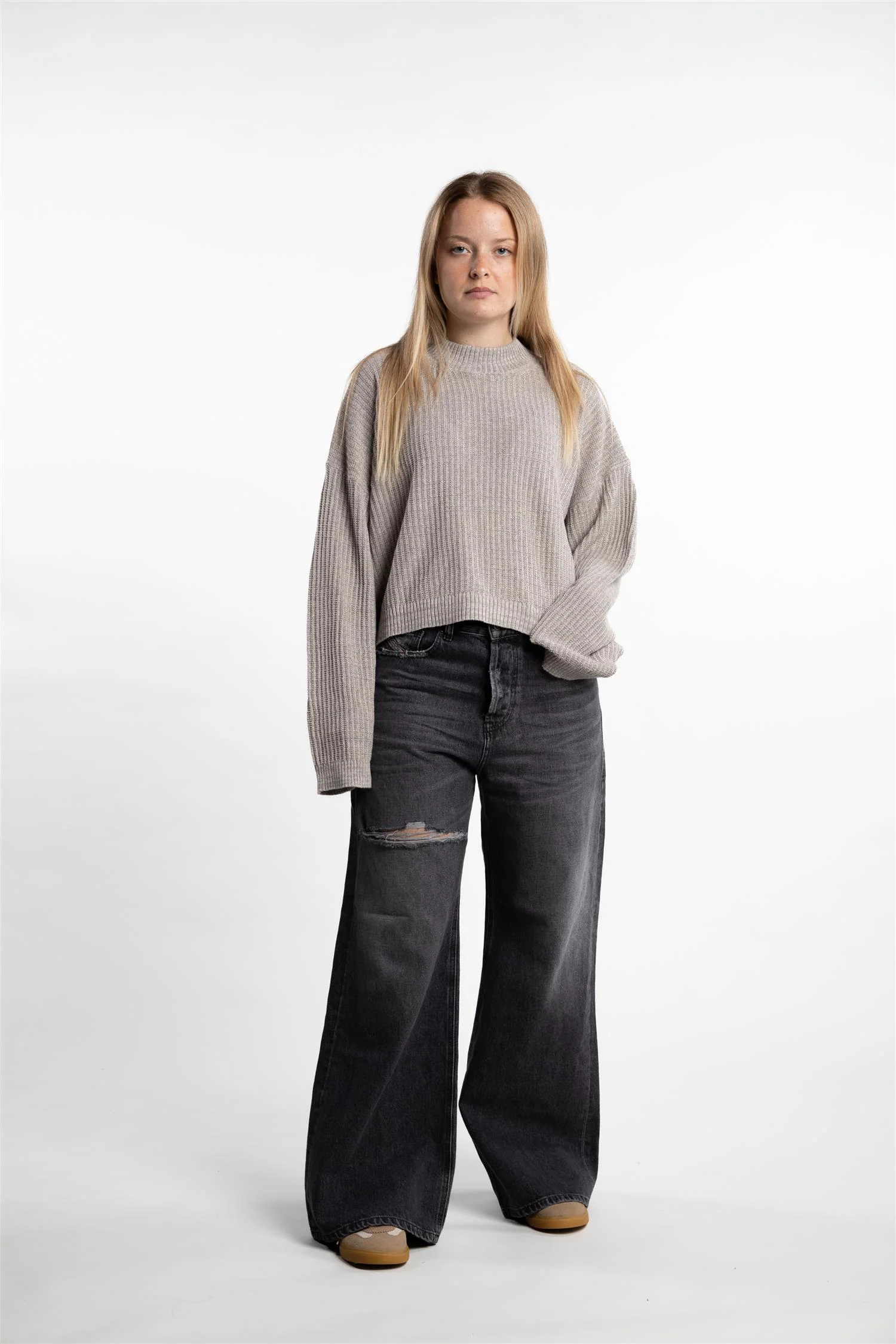 Line Crew Neck- Grey Mix - Image 5